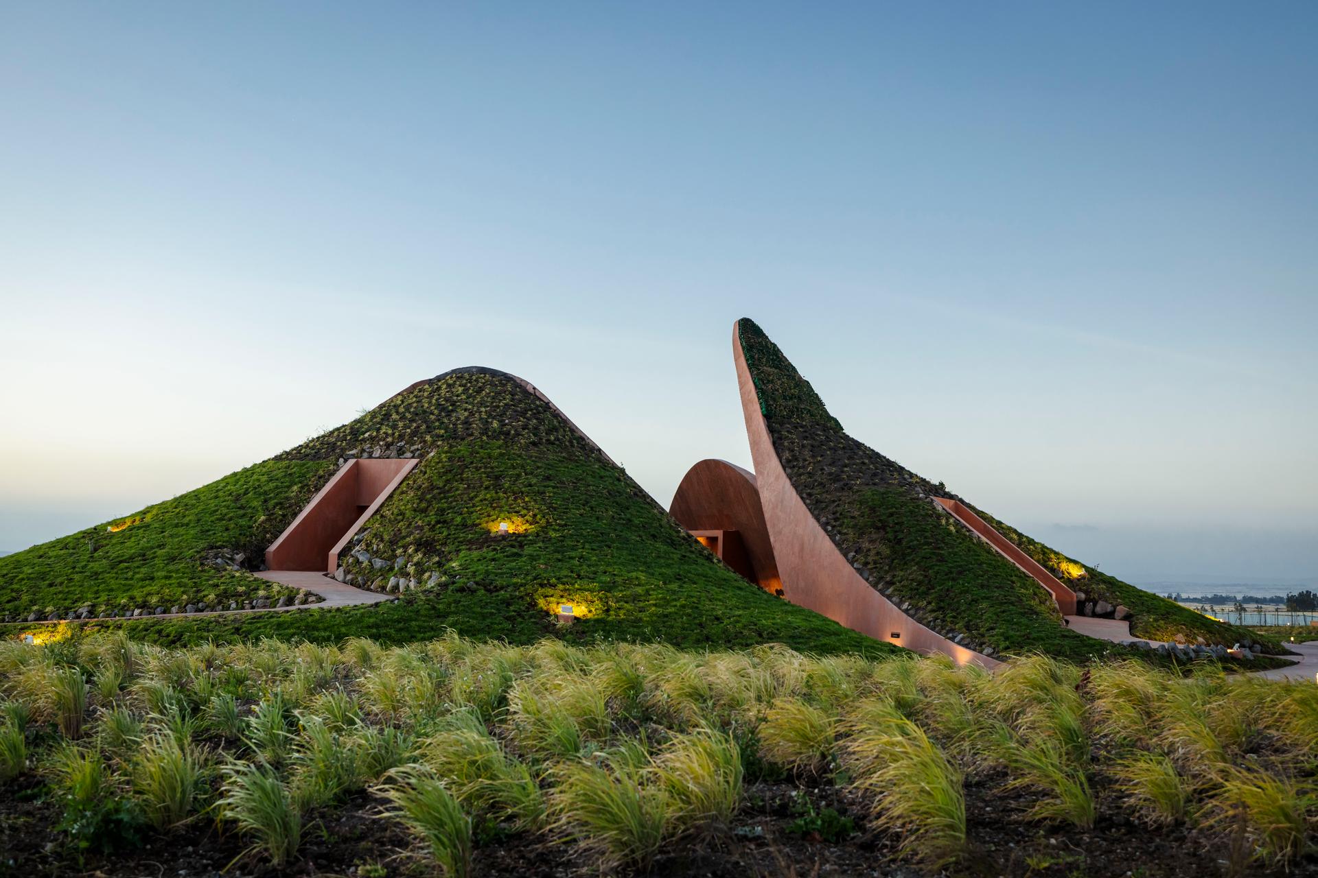The ET-302 Memorial - image 6