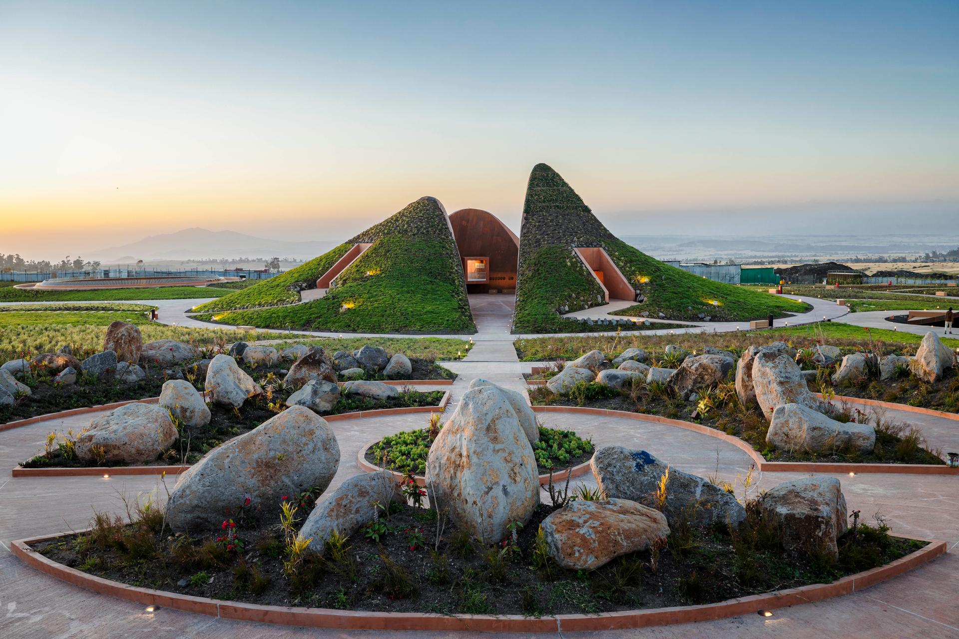 The ET-302 Memorial - image 16