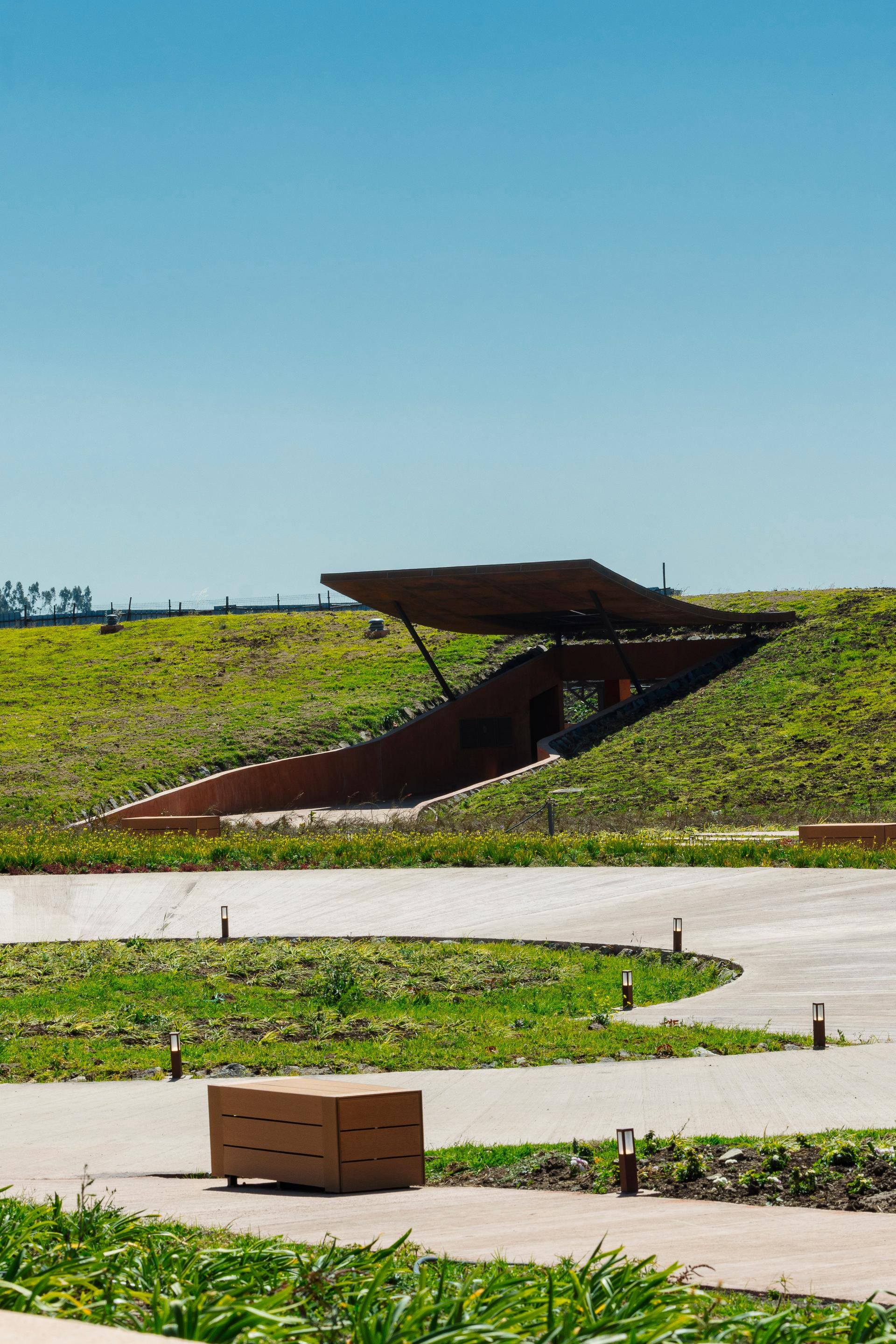 The ET-302 Memorial - image 22