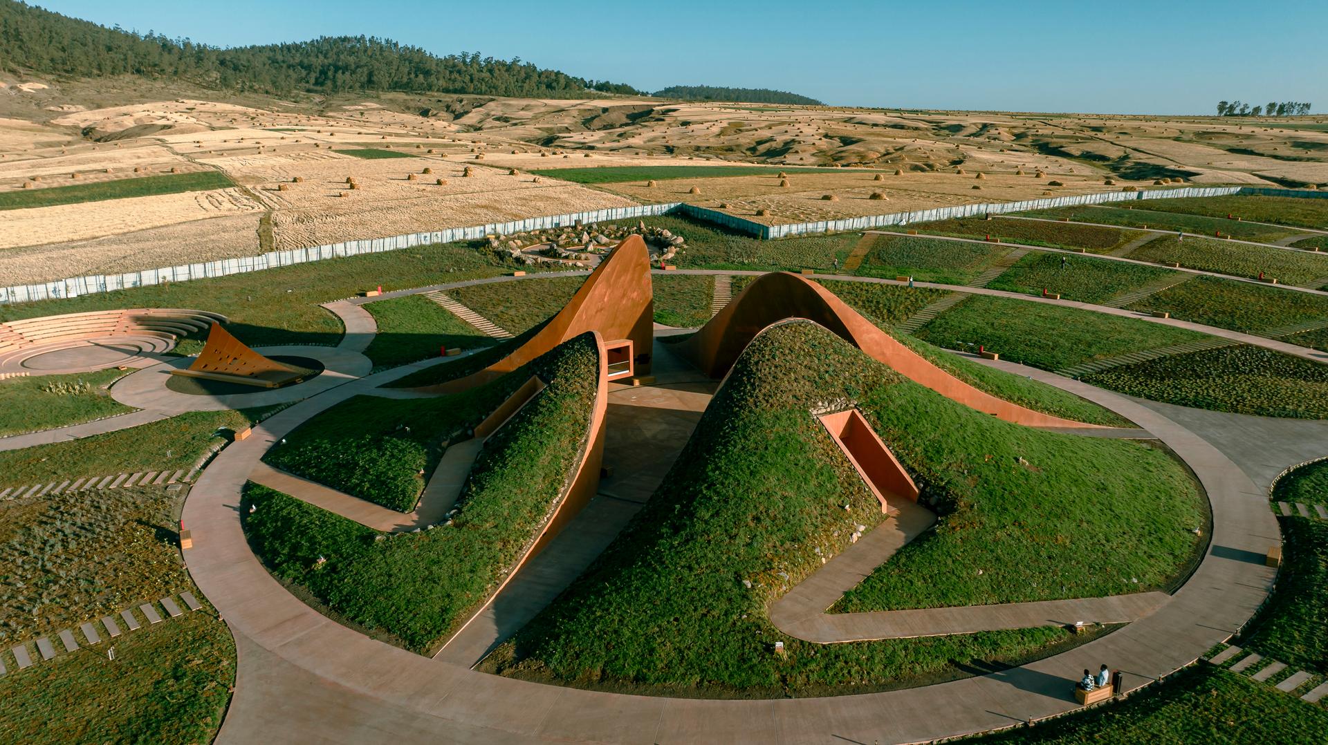 The ET-302 Memorial - image 23