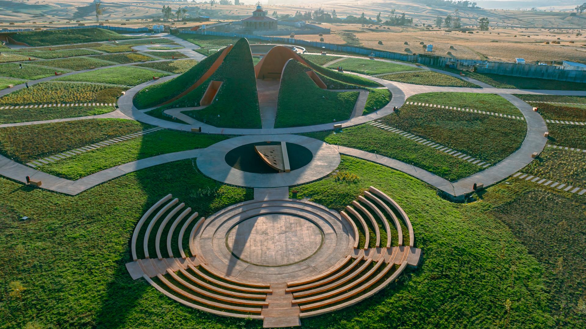 The ET-302 Memorial - image 24