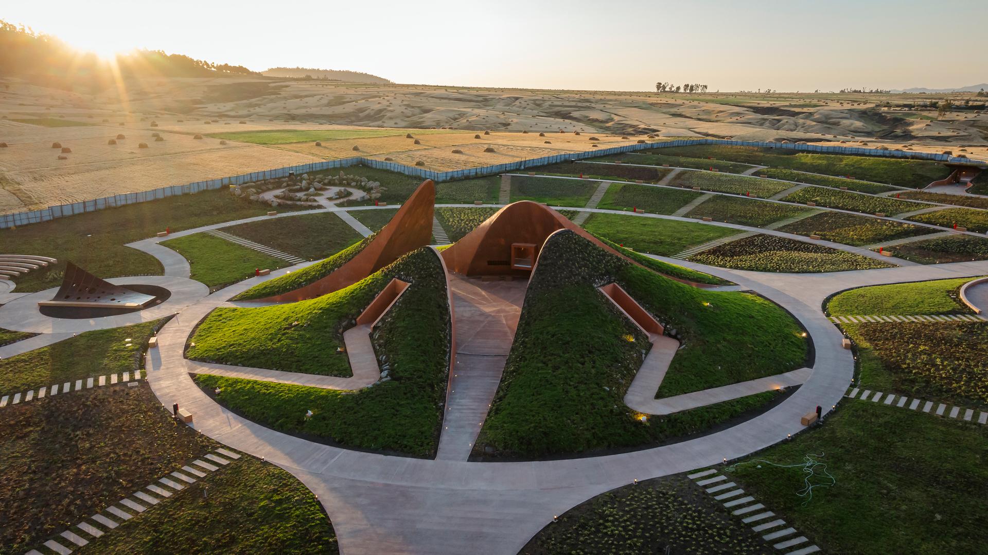 The ET-302 Memorial - image 29