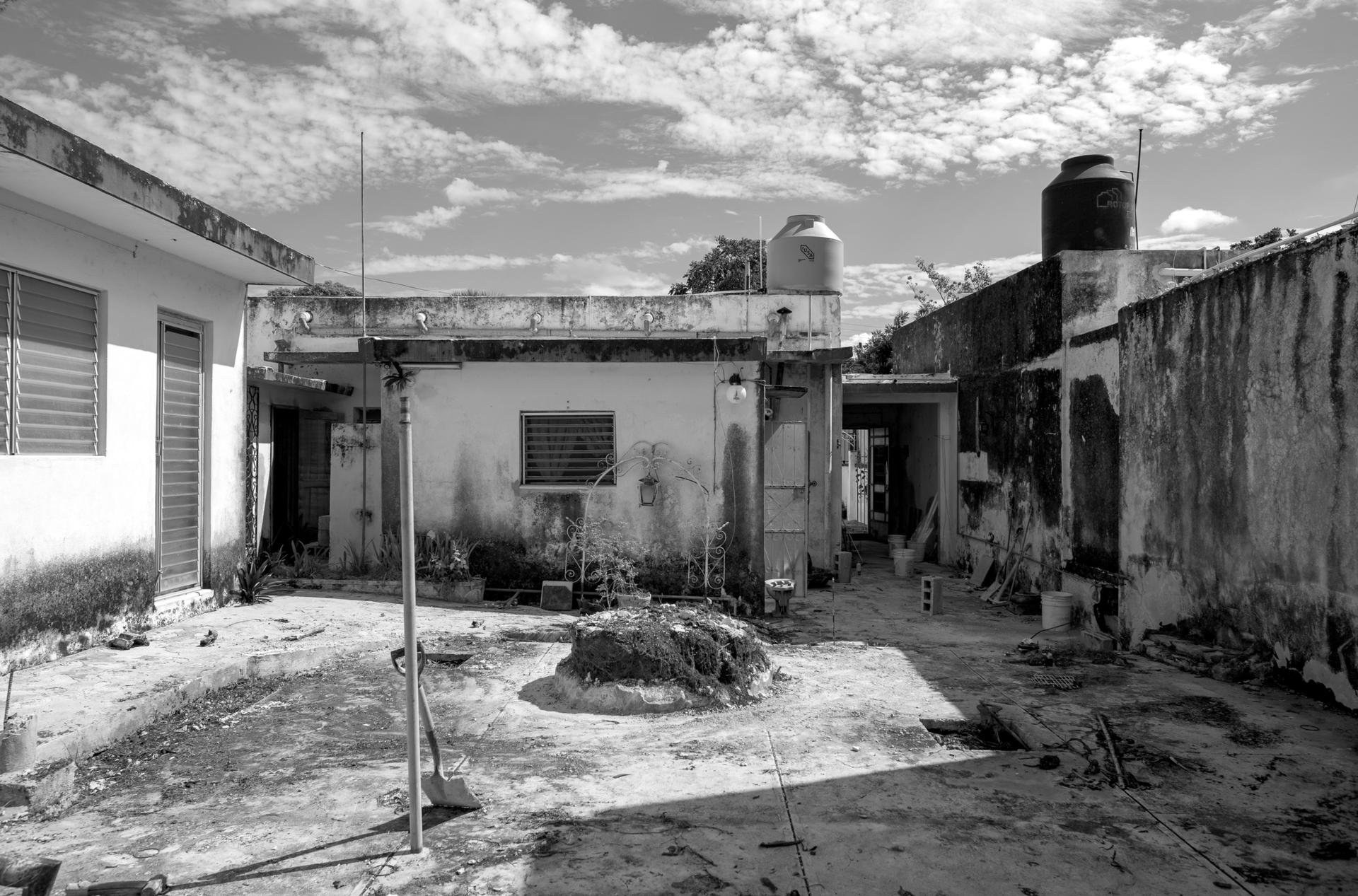 Dolores - image 18
