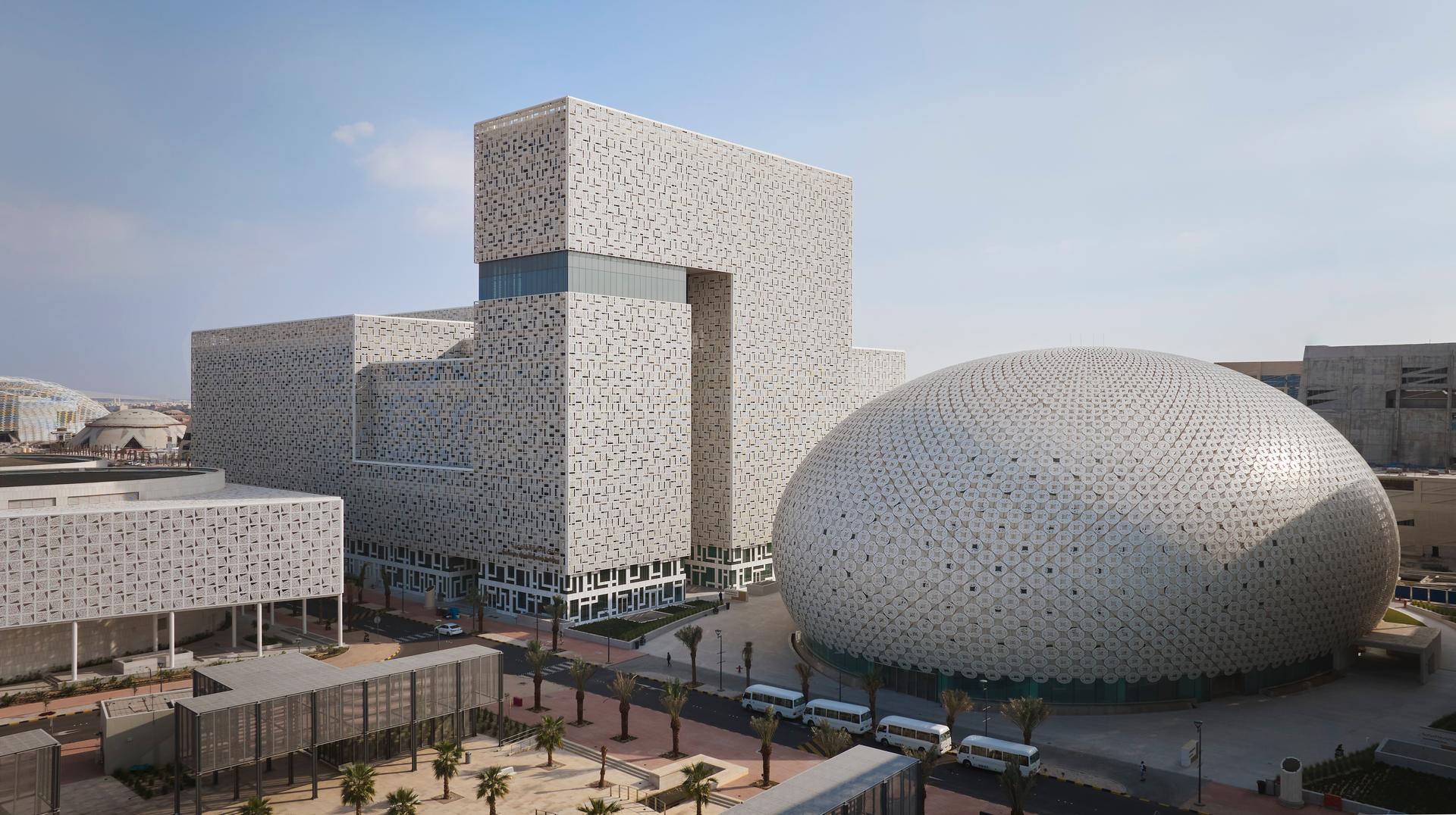 Kuwait University's Convocation Hall - image 2