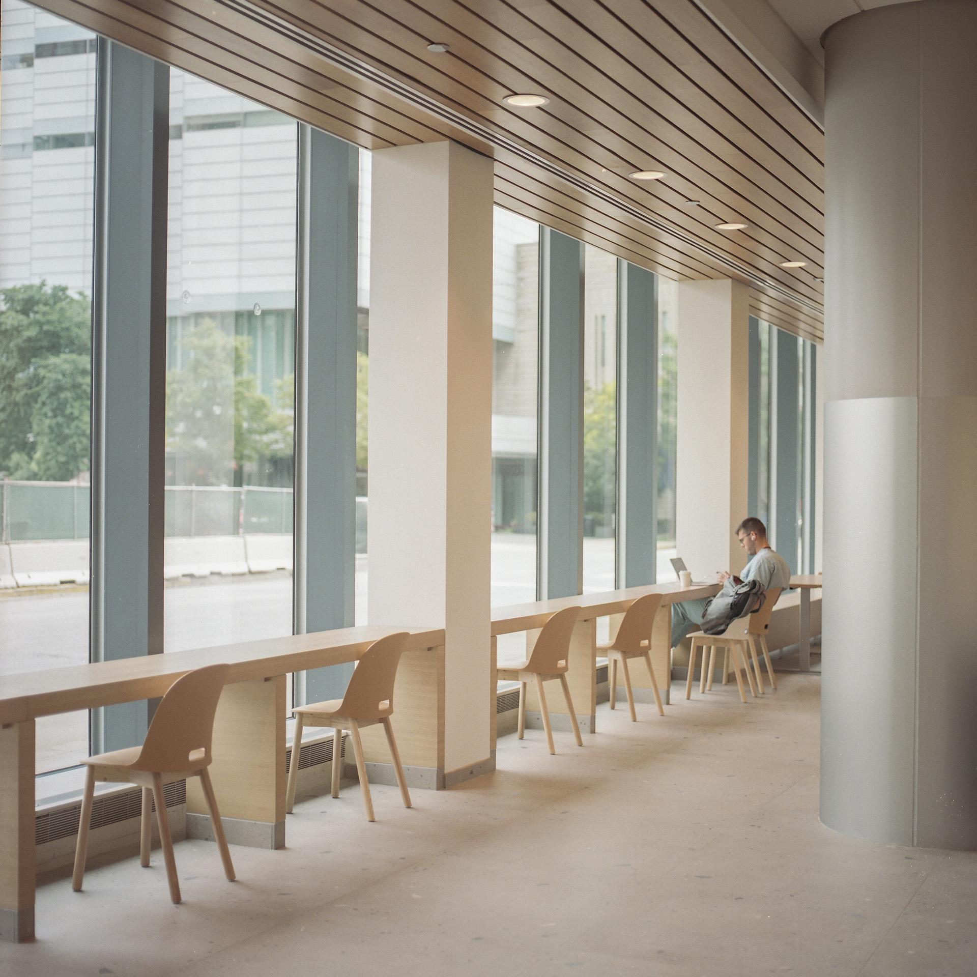 Food Hall at the Center for Care & Discovery - image 9