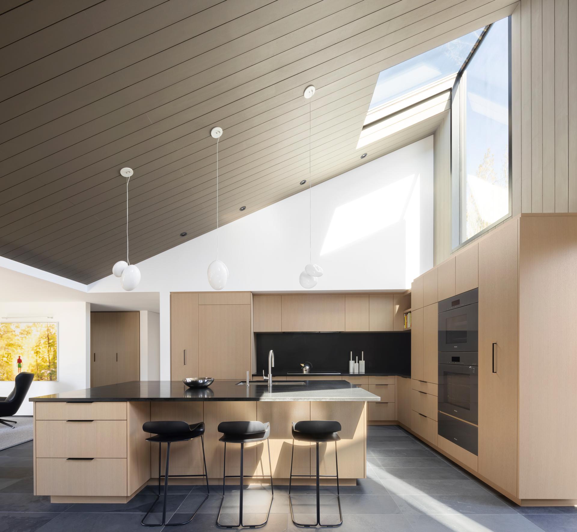 Paddock House - image 8