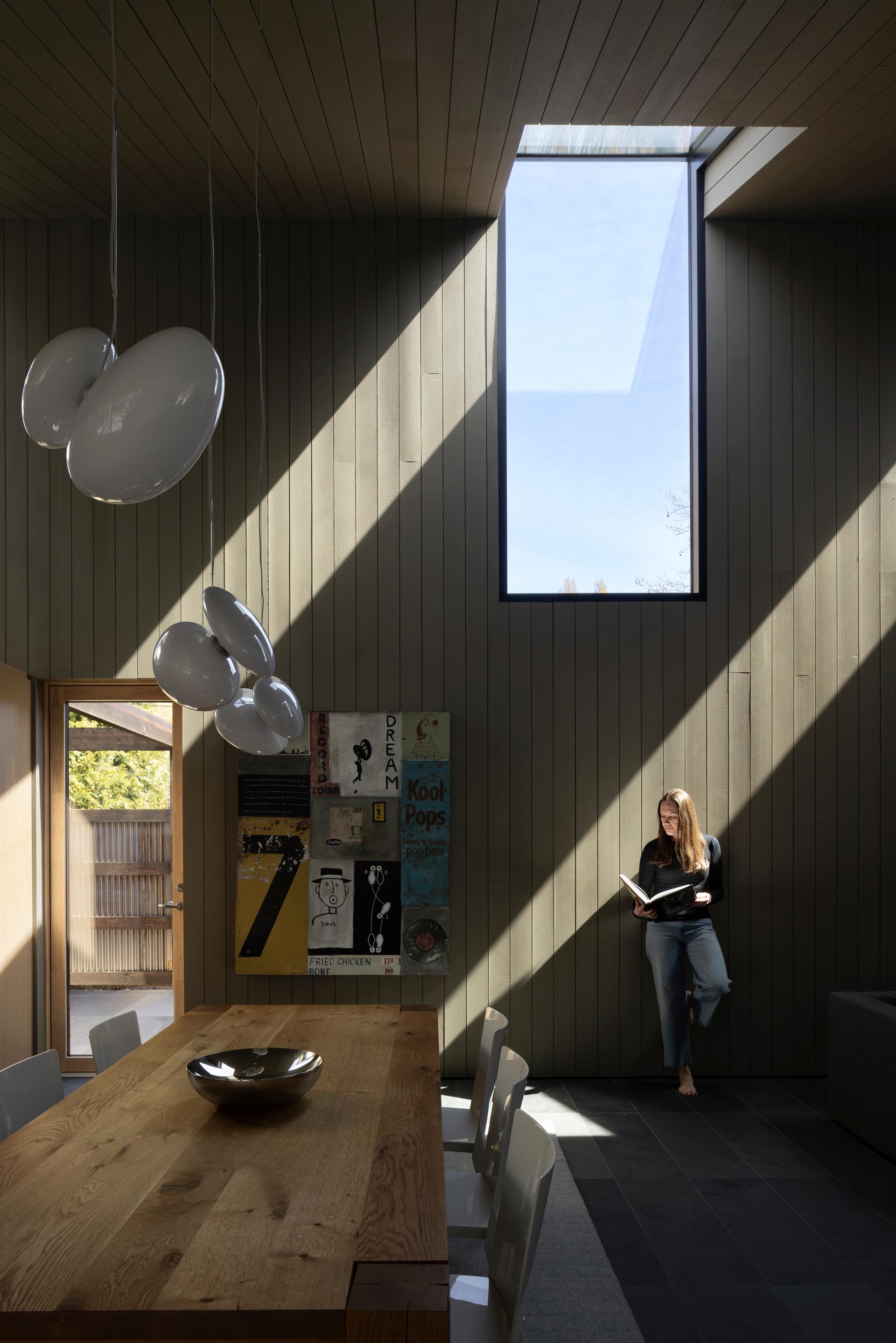 Paddock House - image 11