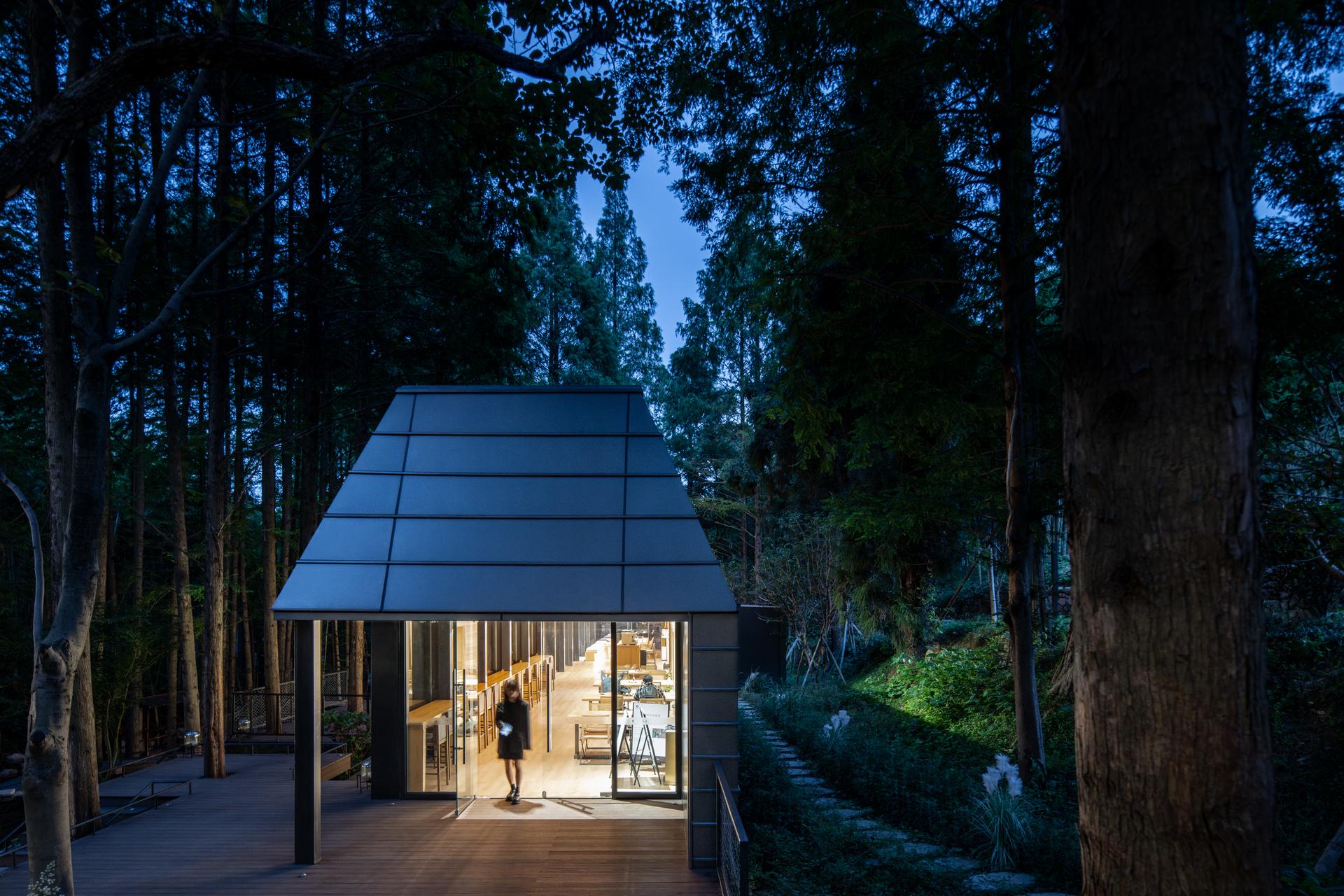 Dongmingshan Senyu Hotel - image 22