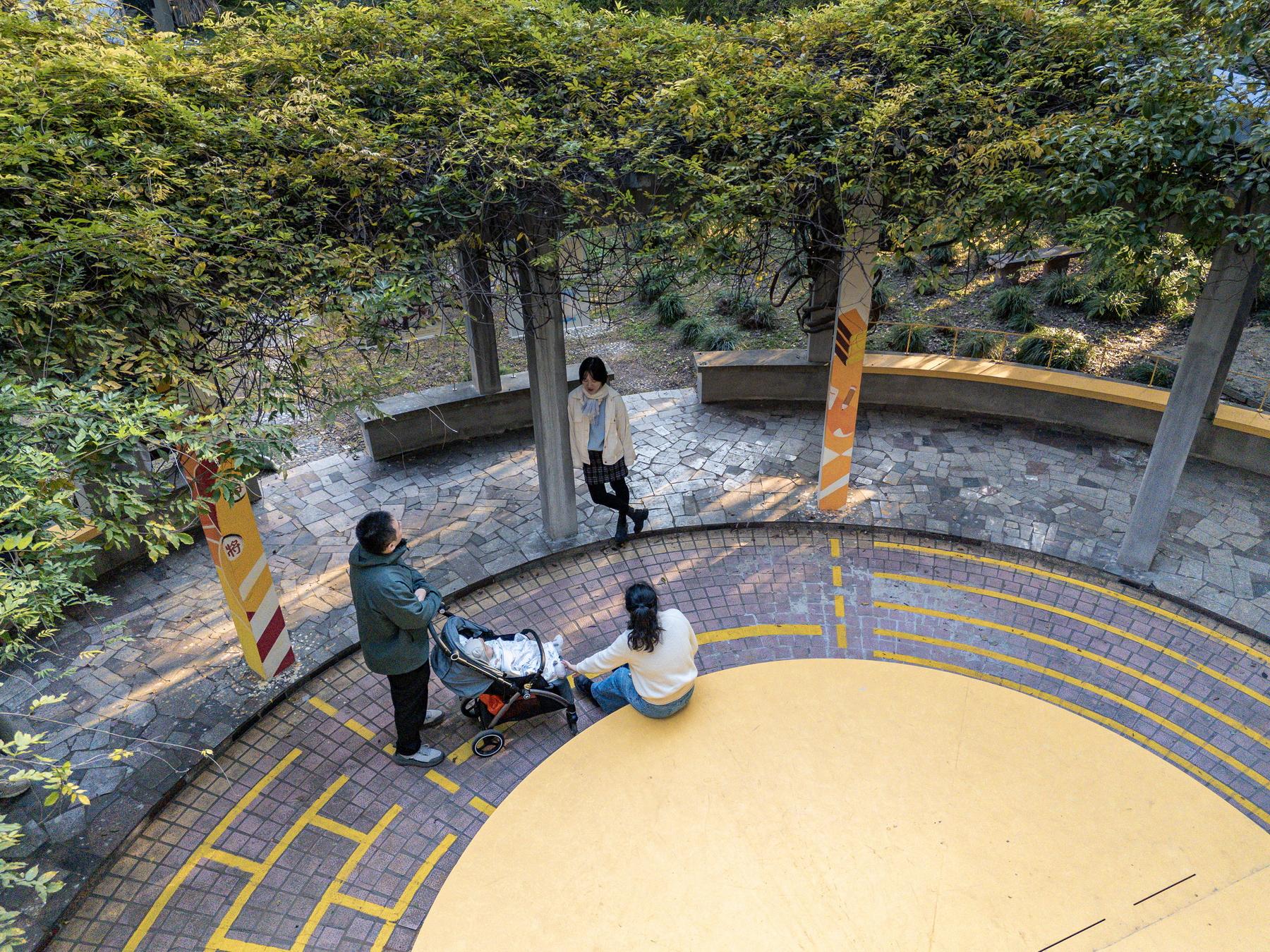 The Stage - image 22