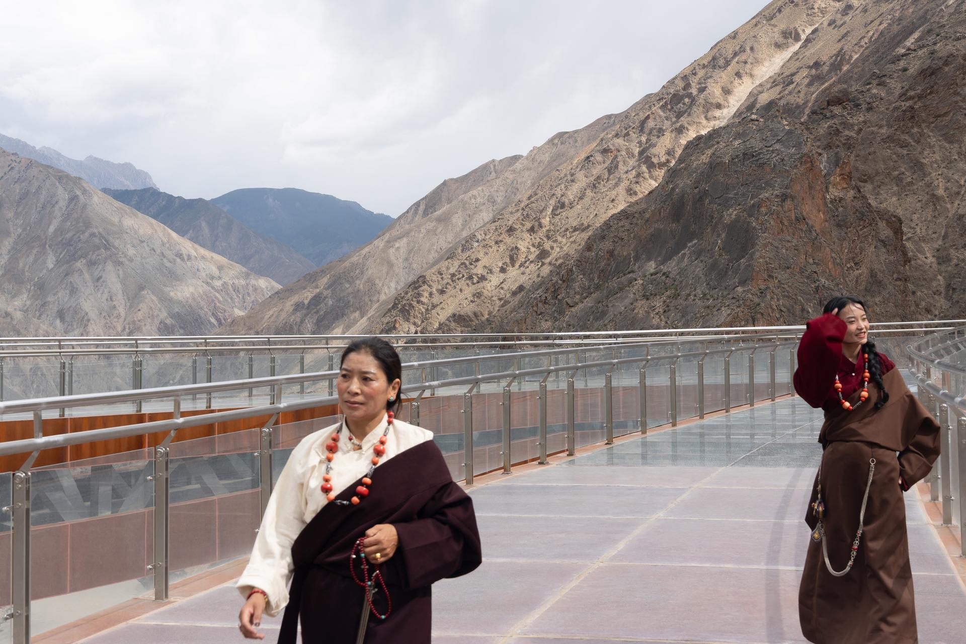 Nujiang River 72 Turns Canyon Scenic Area - image 10