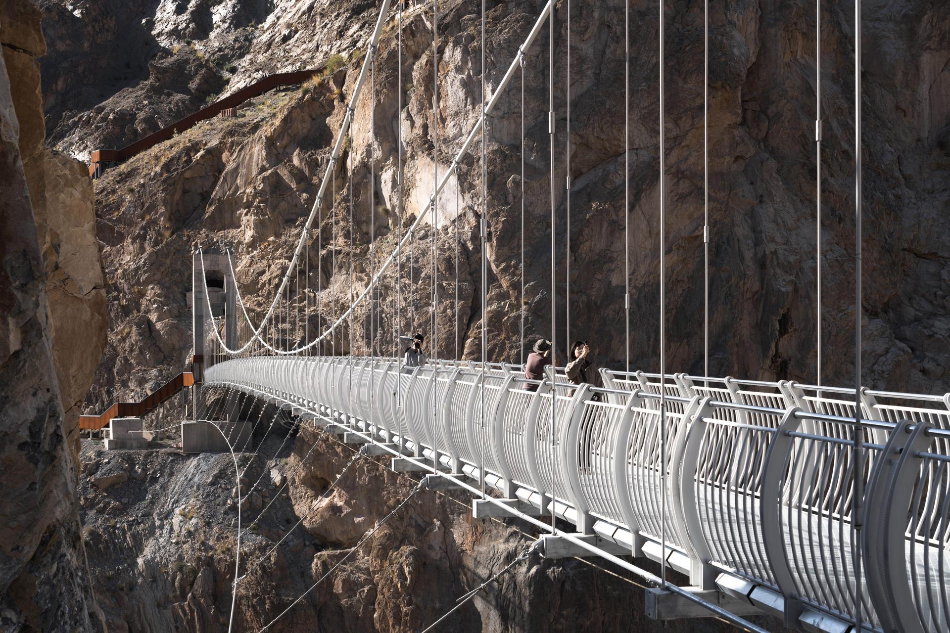 Nujiang River 72 Turns Canyon Scenic Area - image 19