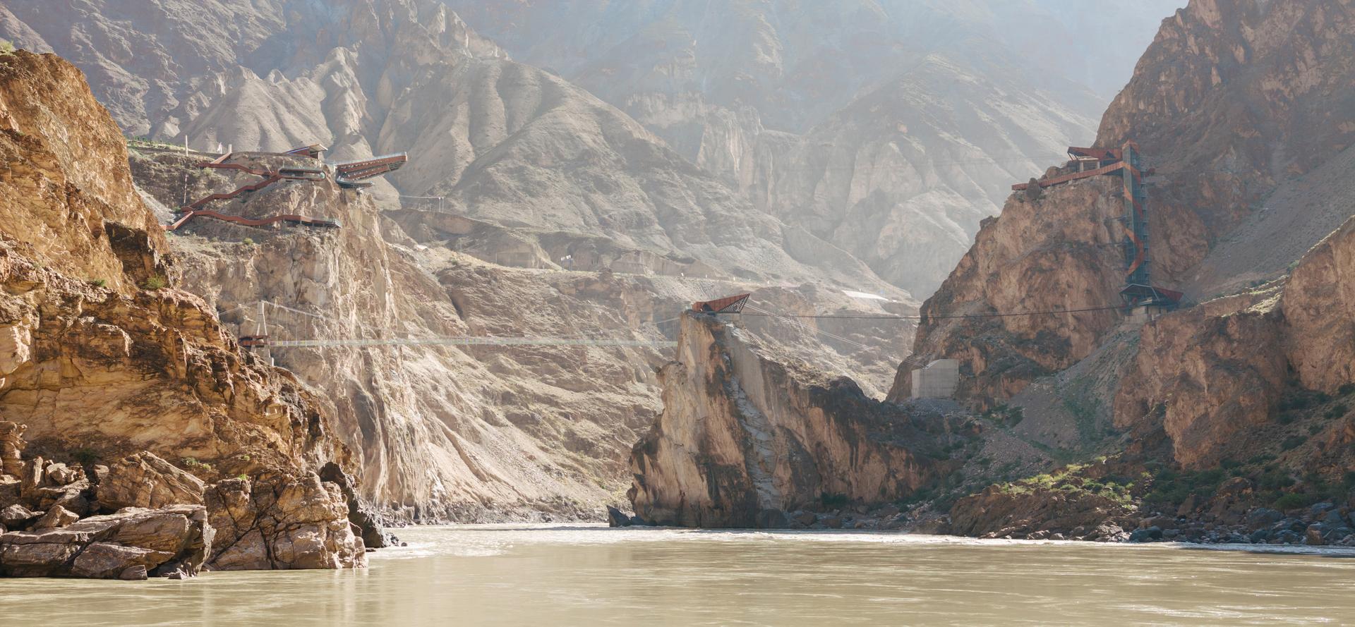 Nujiang River 72 Turns Canyon Scenic Area - image 20