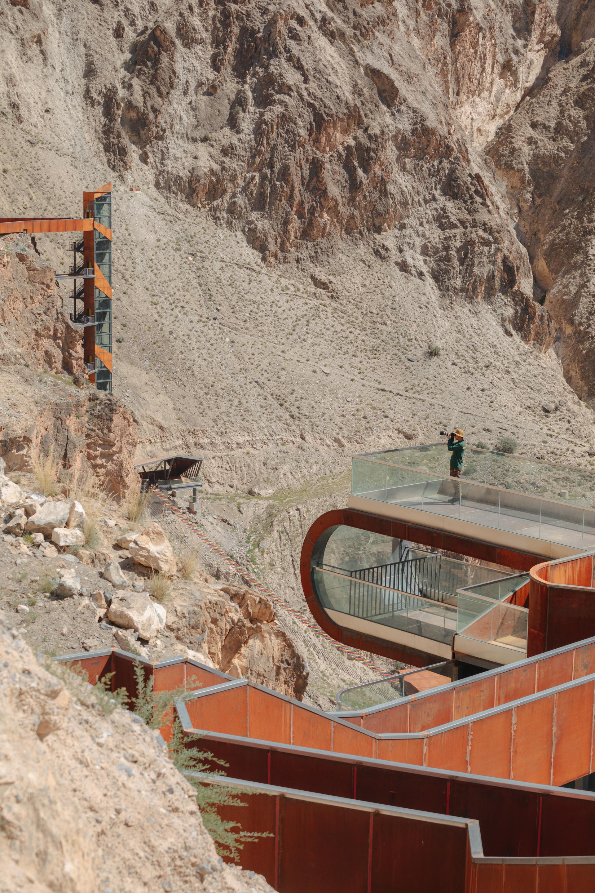 Nujiang River 72 Turns Canyon Scenic Area - image 29
