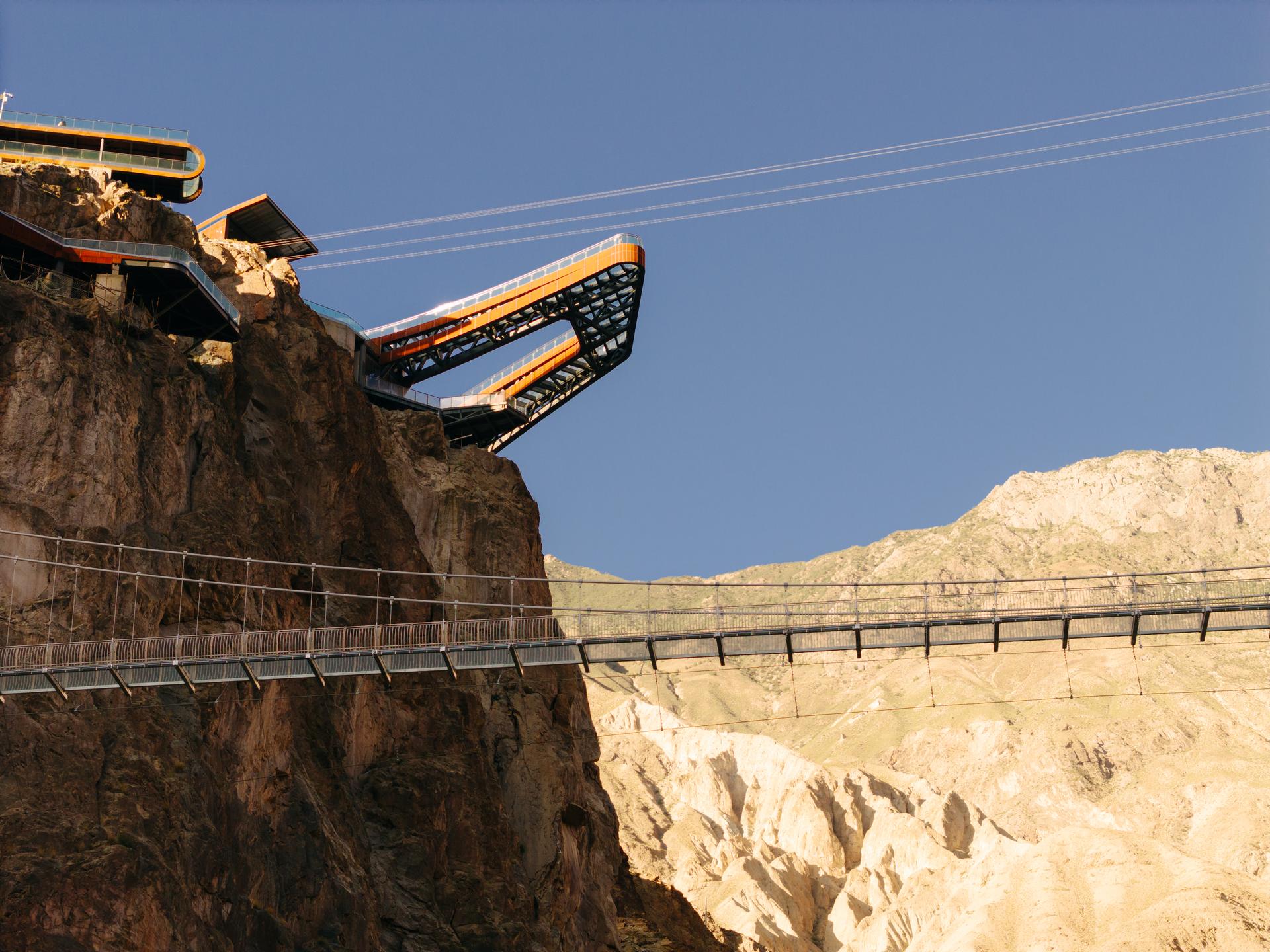 Nujiang River 72 Turns Canyon Scenic Area - image 32