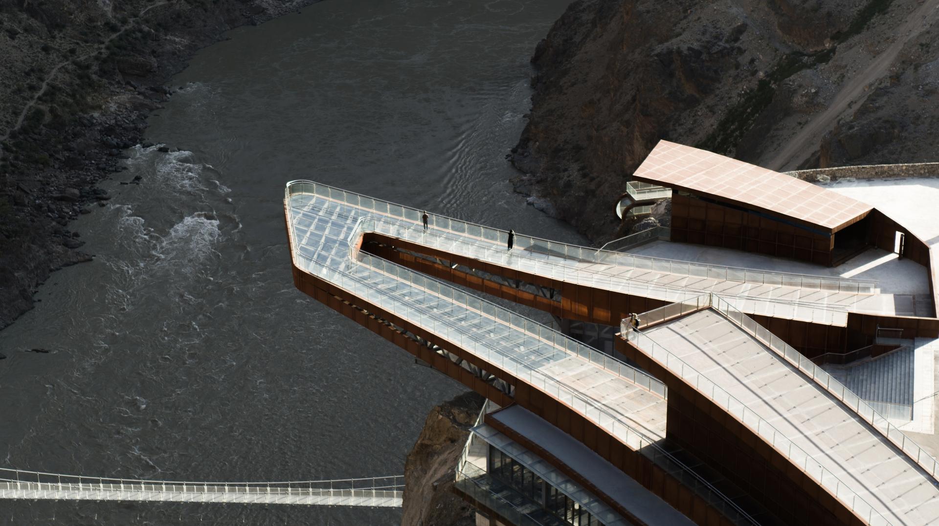 Nujiang River 72 Turns Canyon Scenic Area - image 43