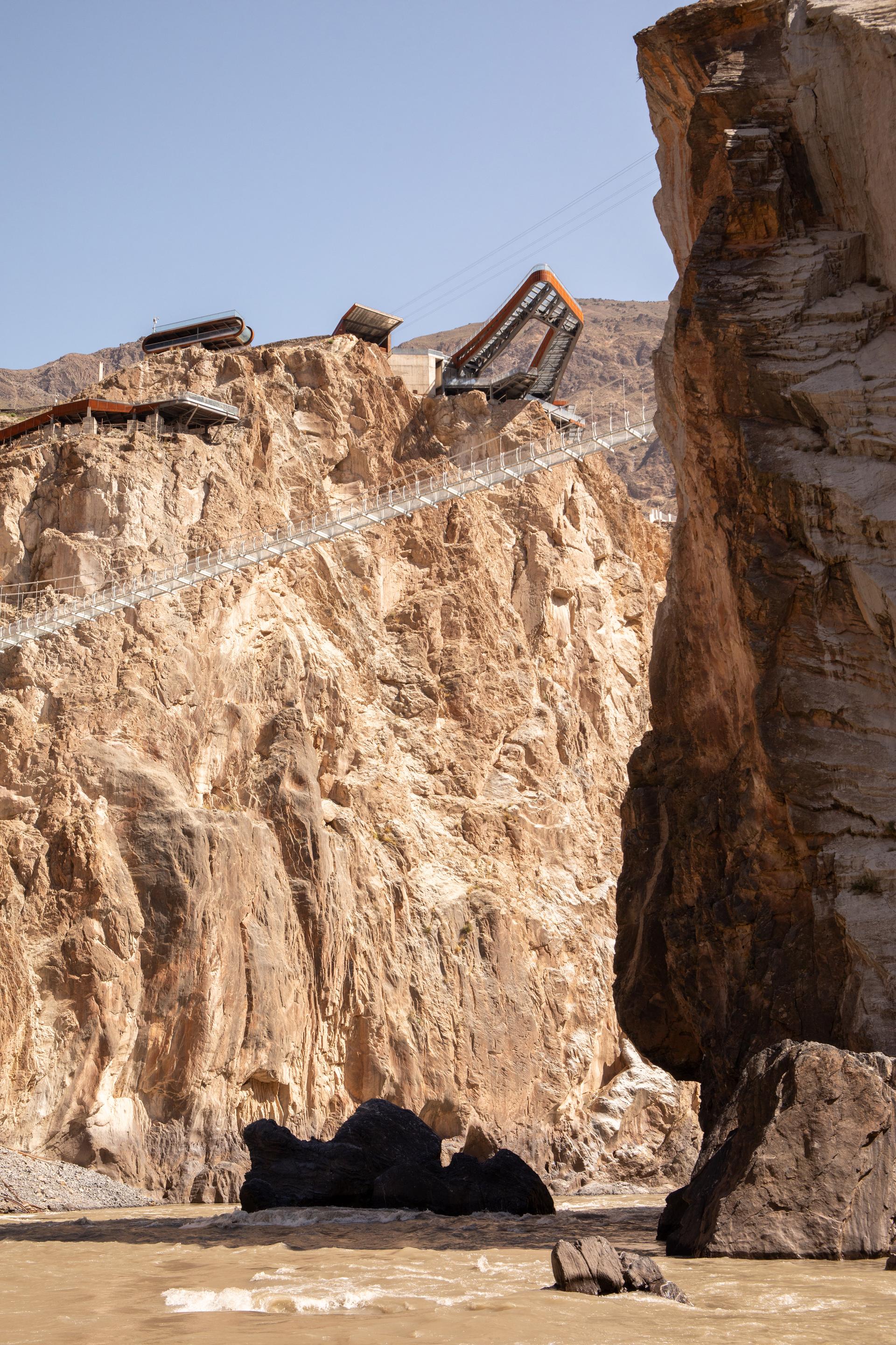 Nujiang River 72 Turns Canyon Scenic Area - image 45