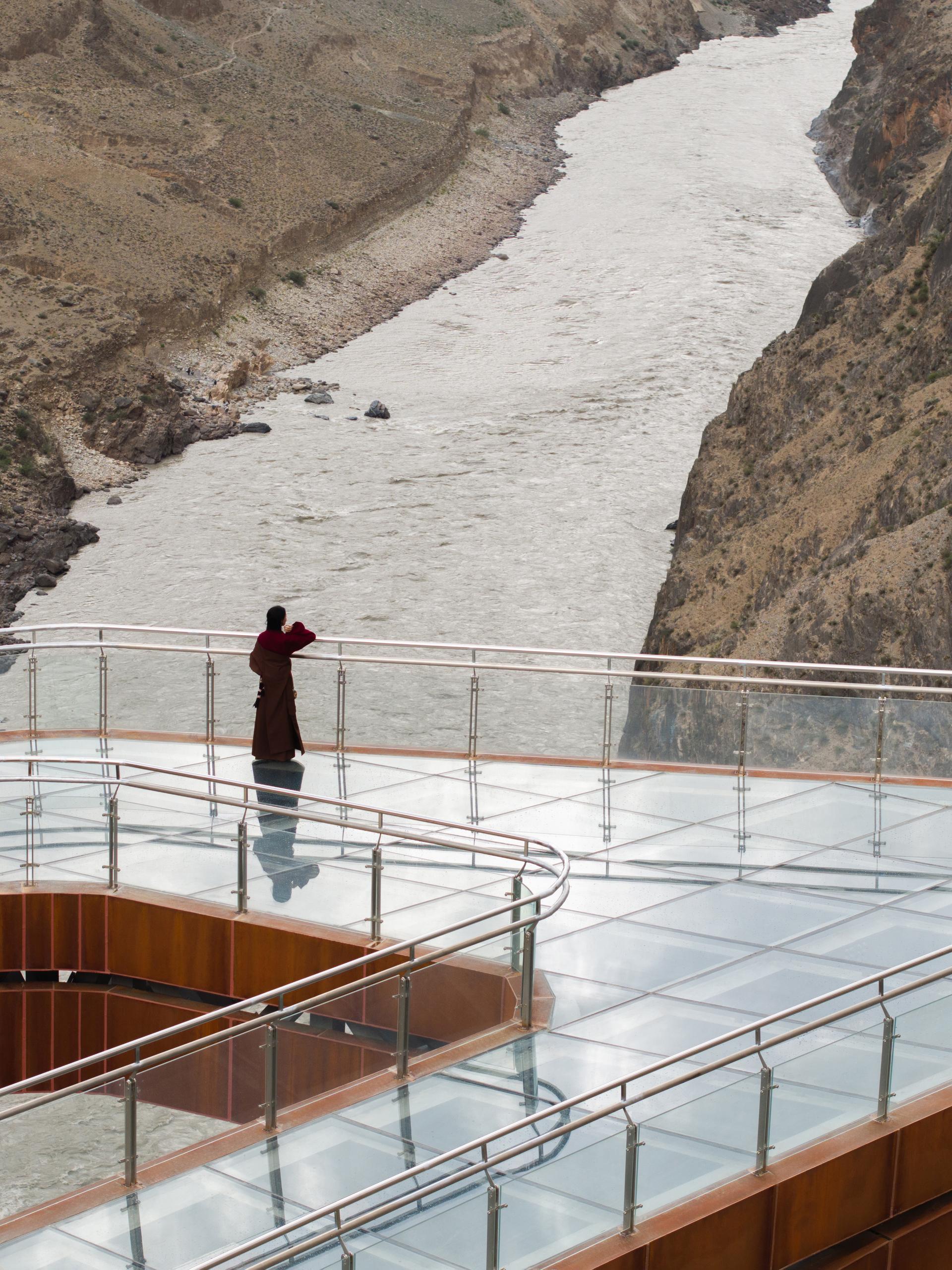 Nujiang River 72 Turns Canyon Scenic Area - image 49