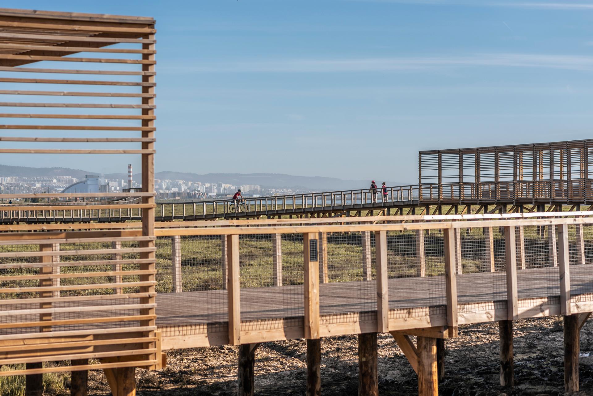 Loures Riverfront - image 23