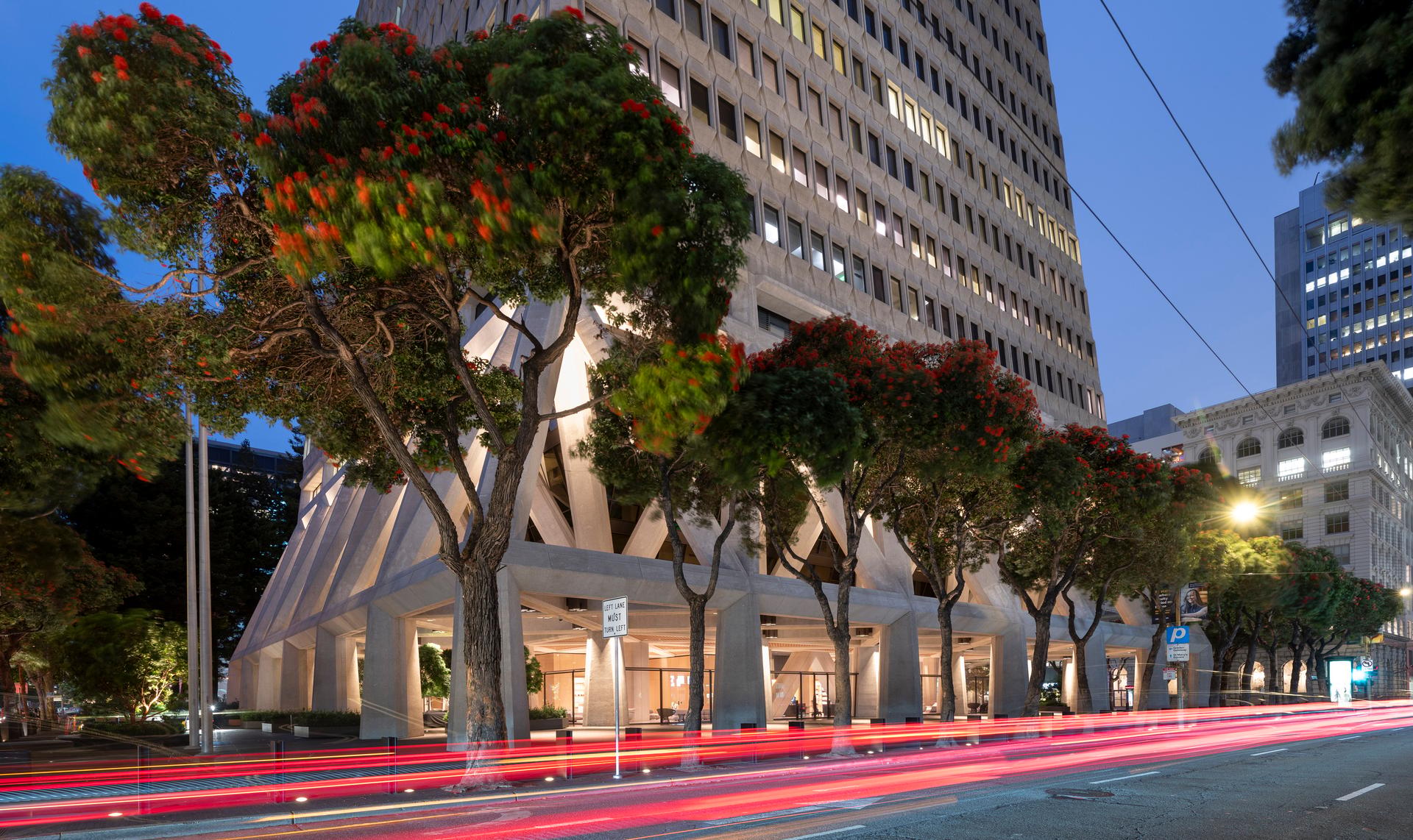 Transamerica Pyramid Center - image 3