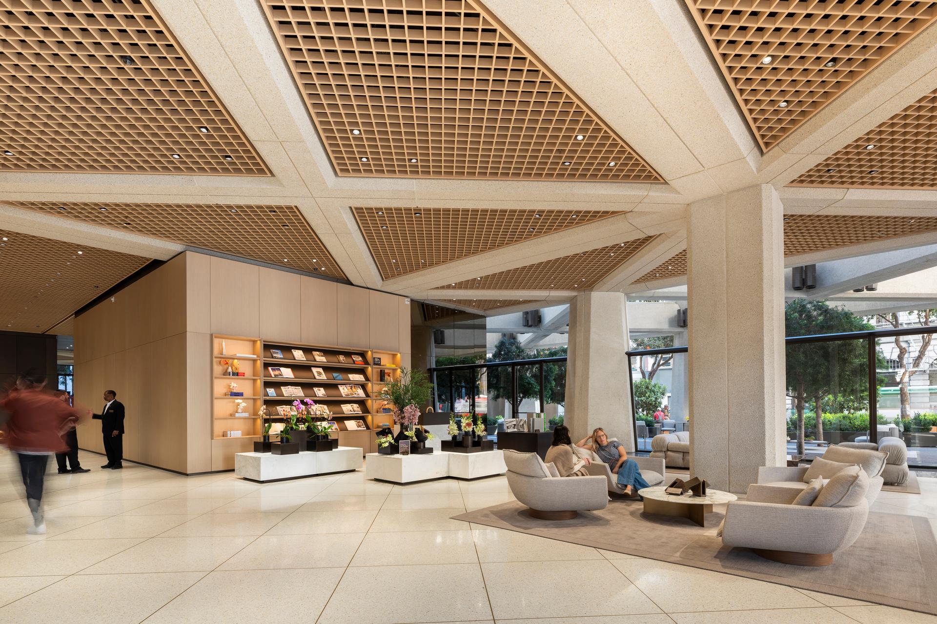 Transamerica Pyramid Center - image 6