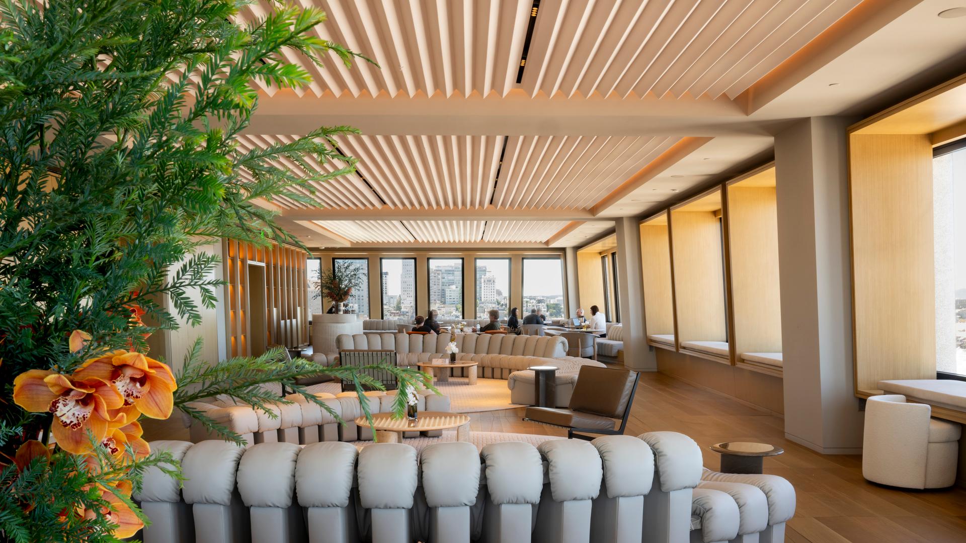 Transamerica Pyramid Center - image 10