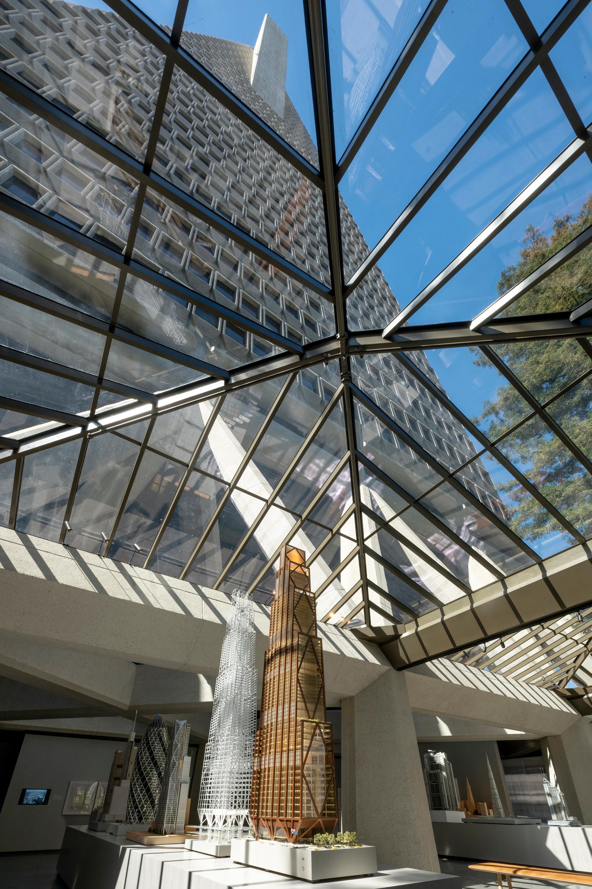 Transamerica Pyramid Center - image 22