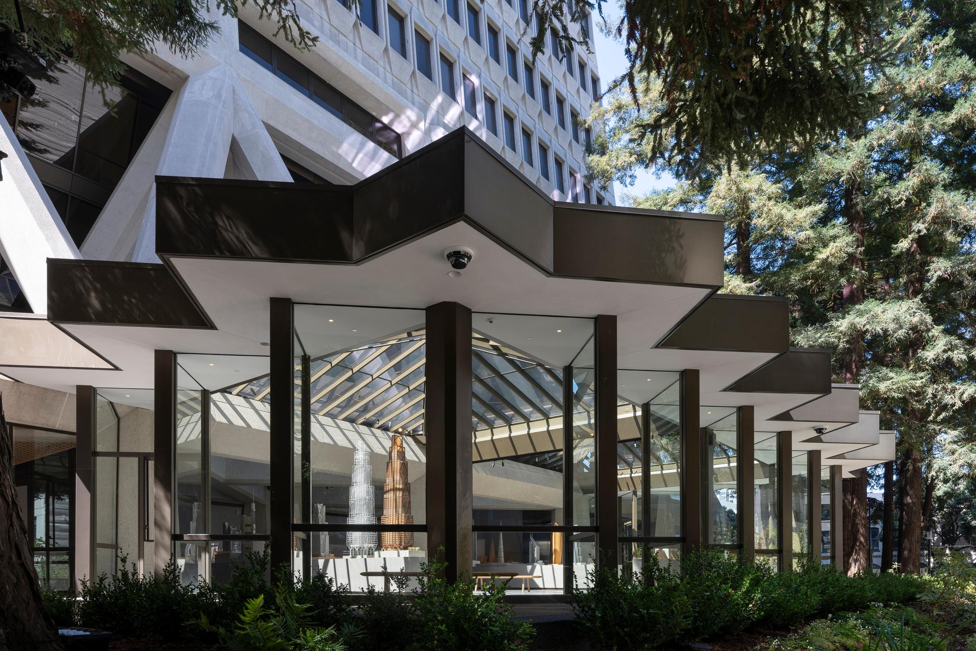 Transamerica Pyramid Center - image 23