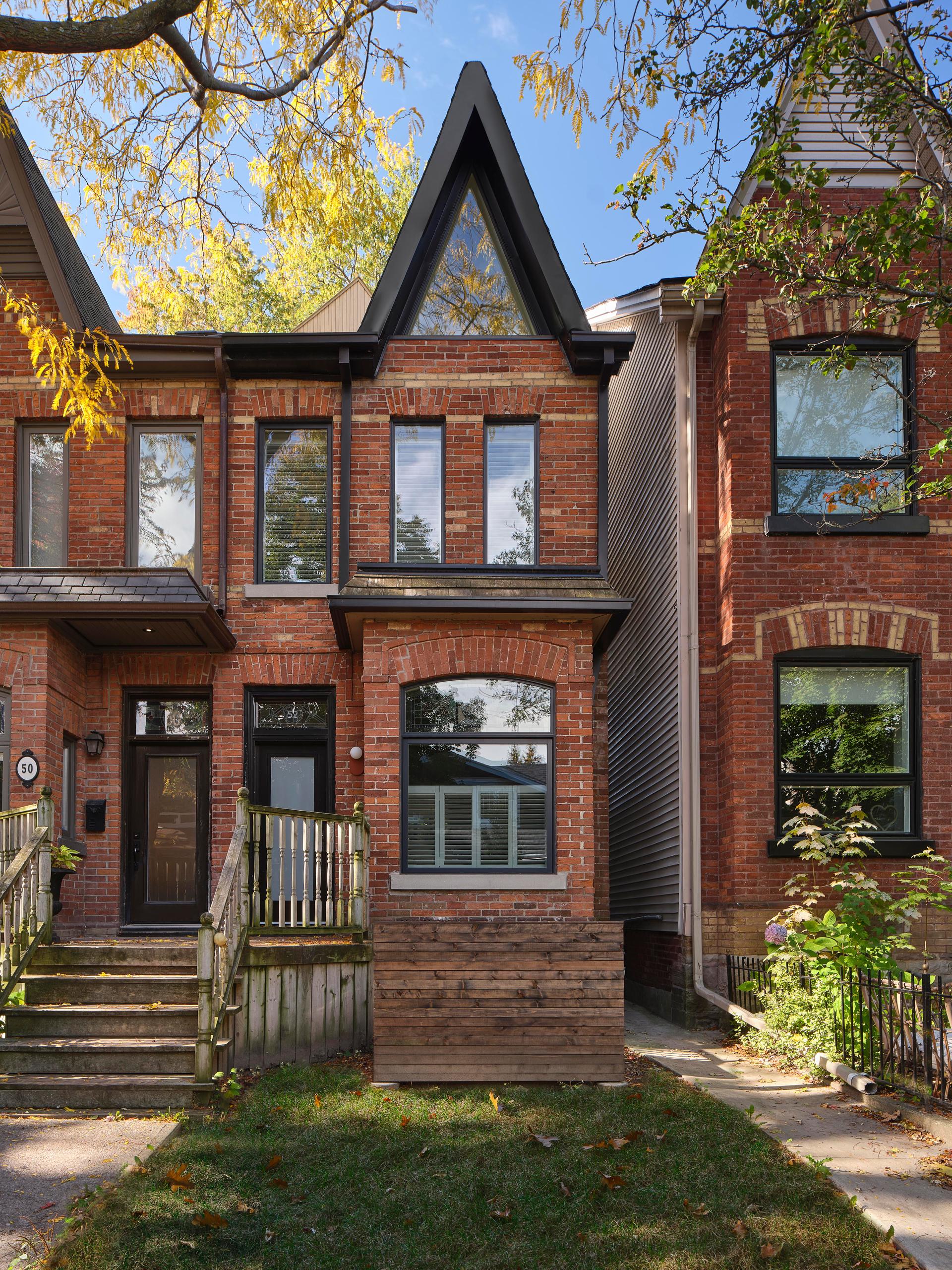 House Caroline - image 2