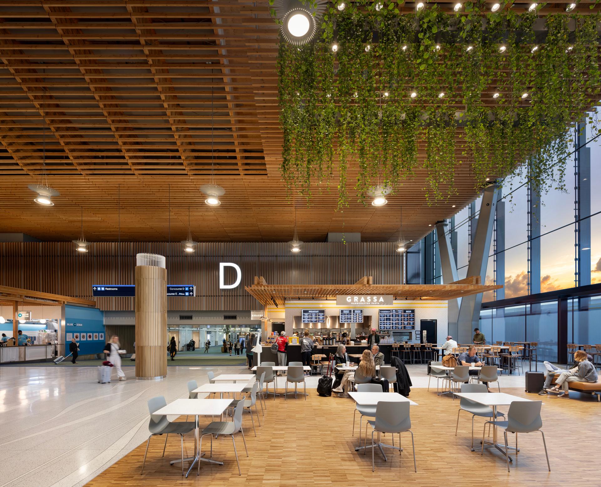 Portland International Airport Main Terminal Expansion - image 14