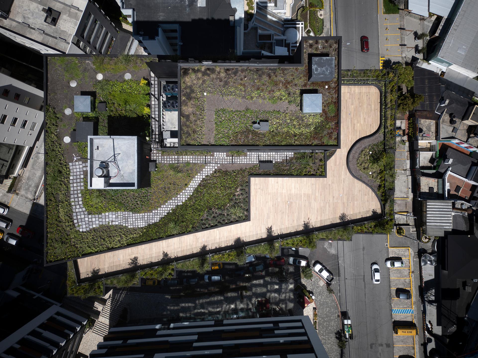 Hampton by Hilton Carolina Park & Zenith Penthouse Suites - image 14