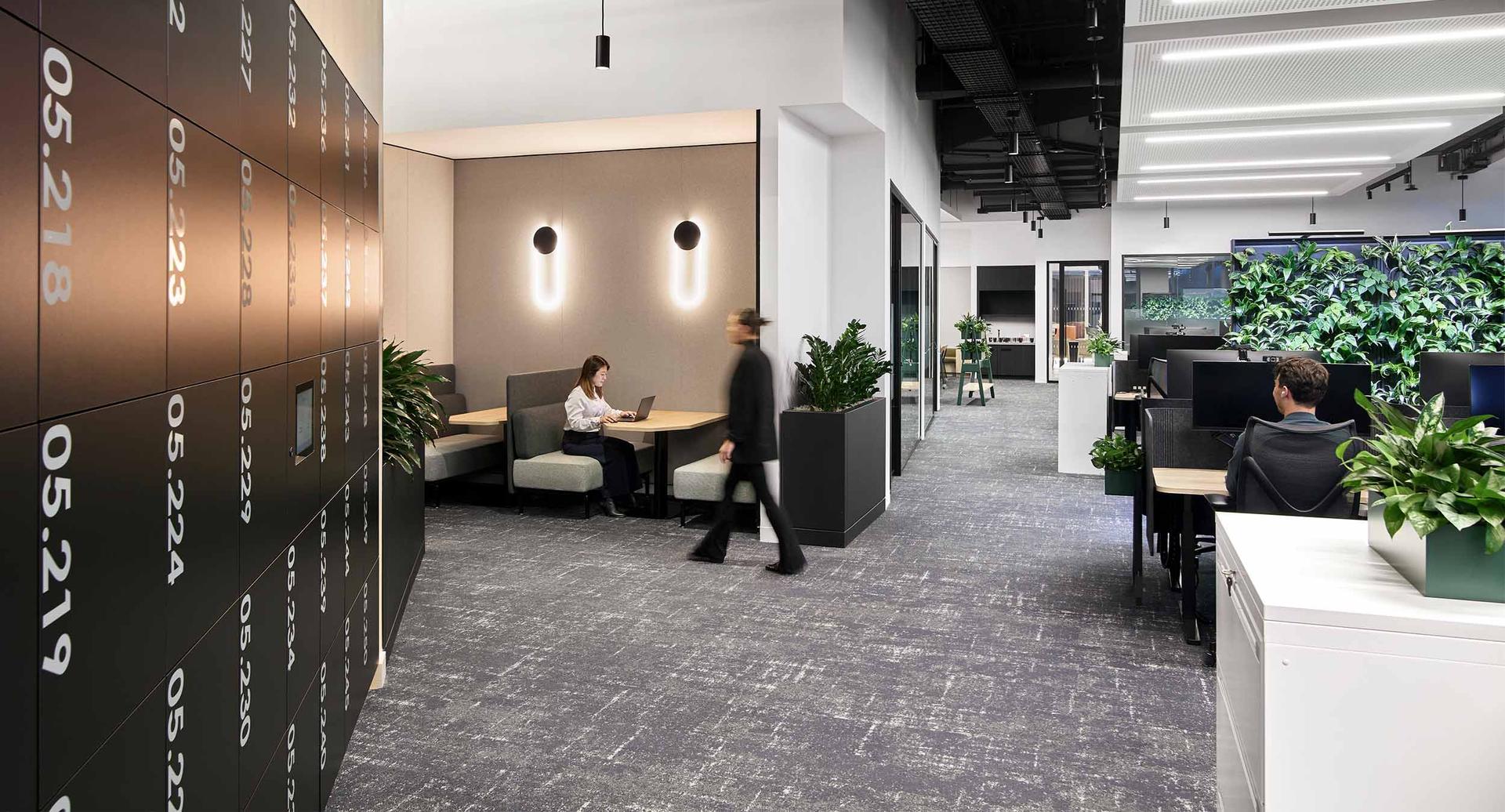 HSBC, New York - image 8