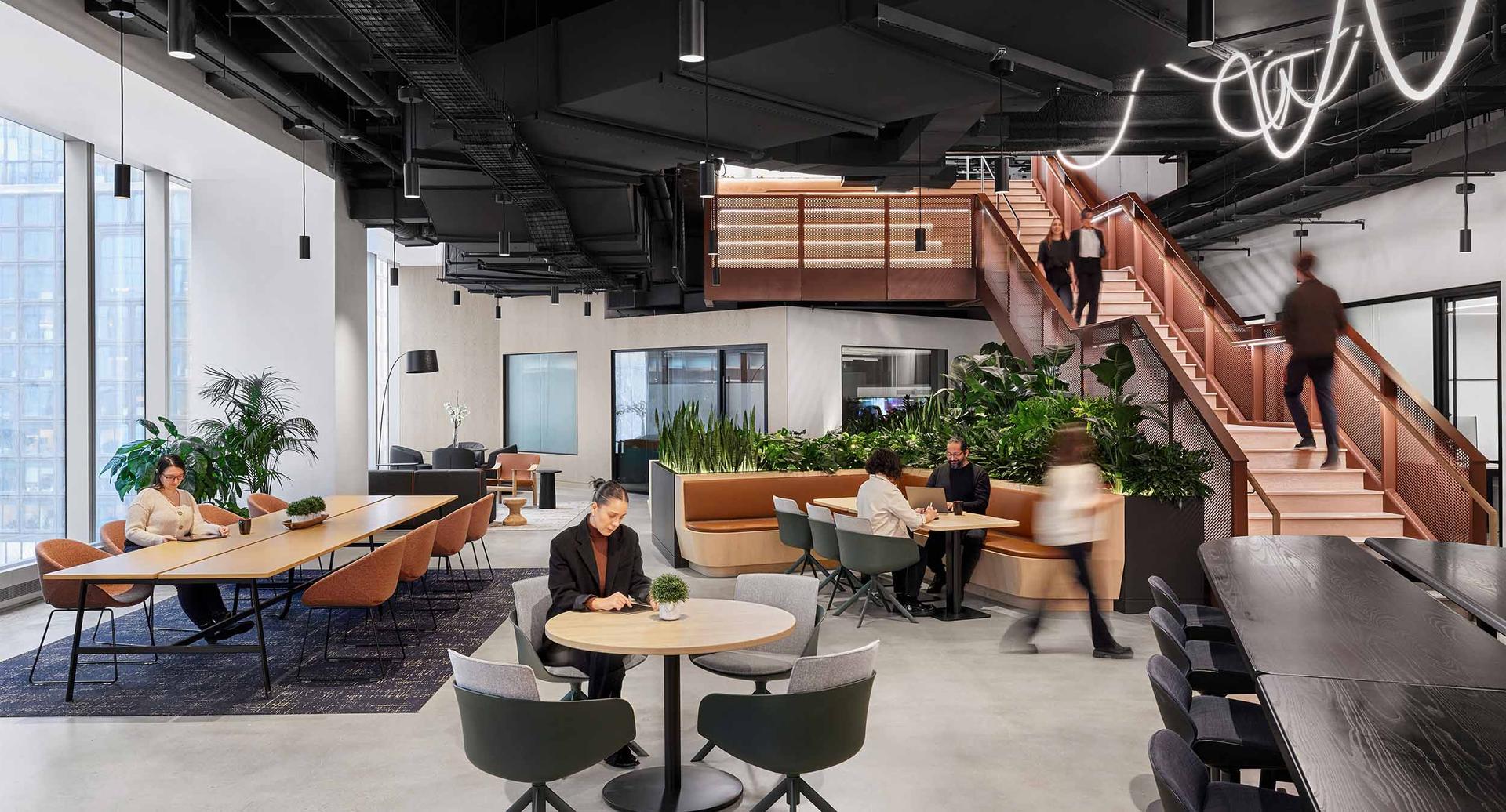 HSBC, New York - image 13