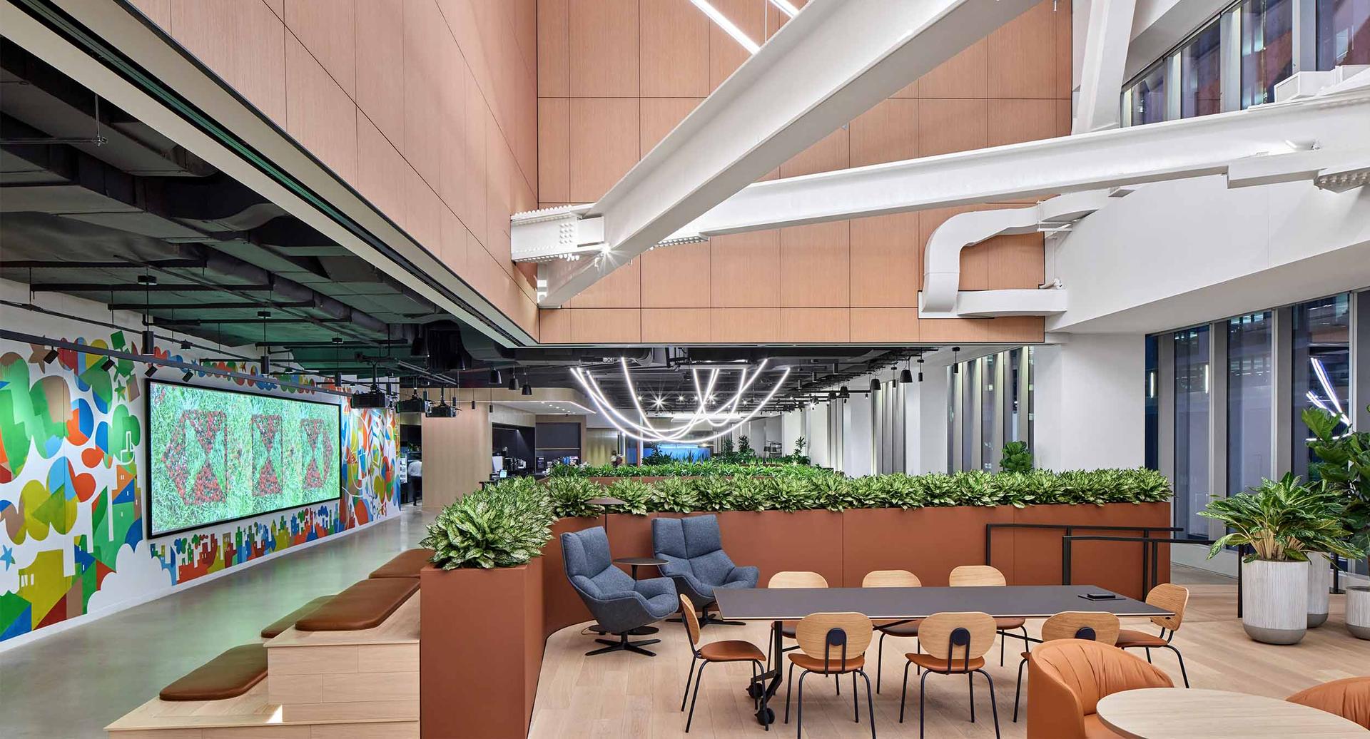 HSBC, New York - image 17