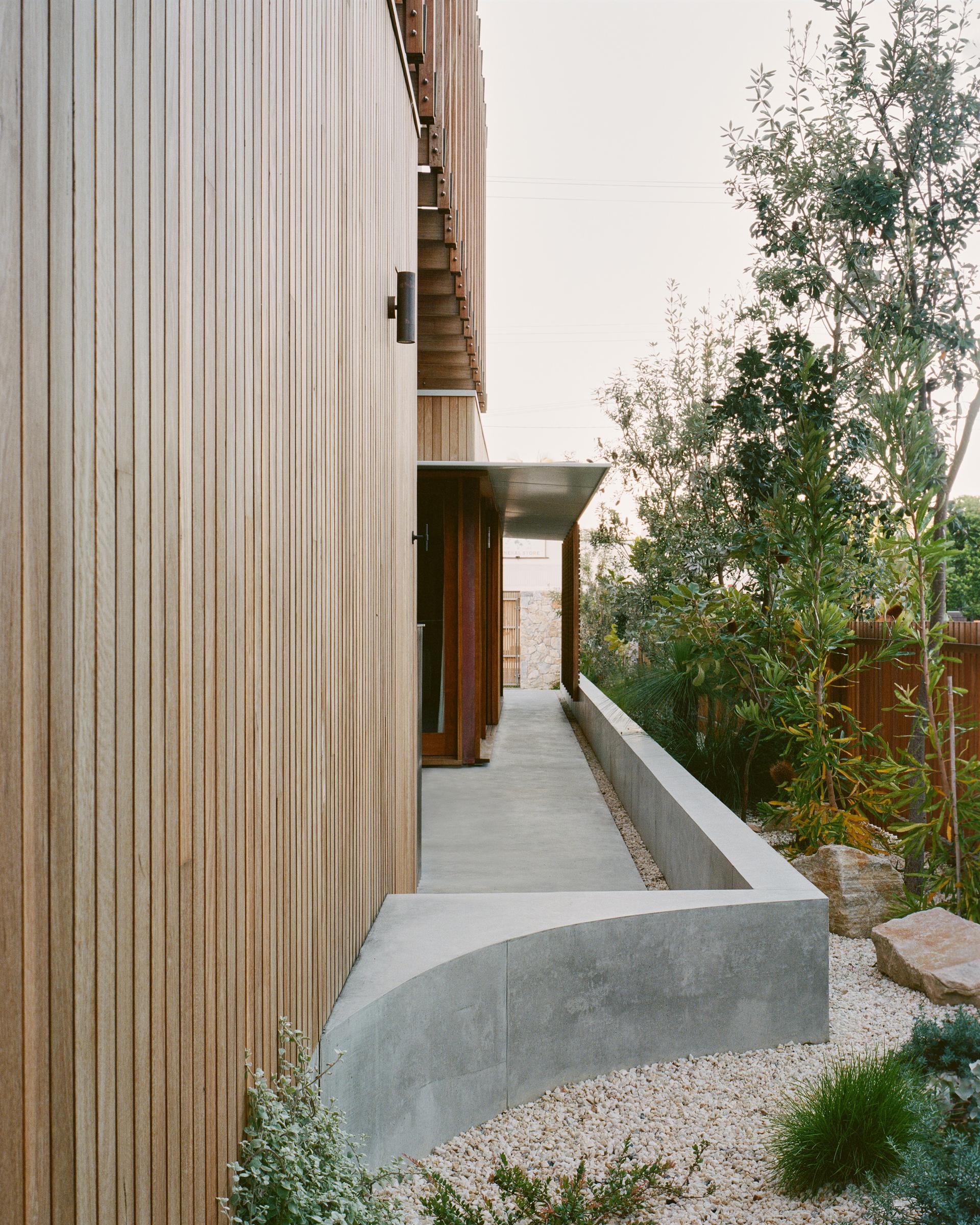 Bangalow Road House - image 3