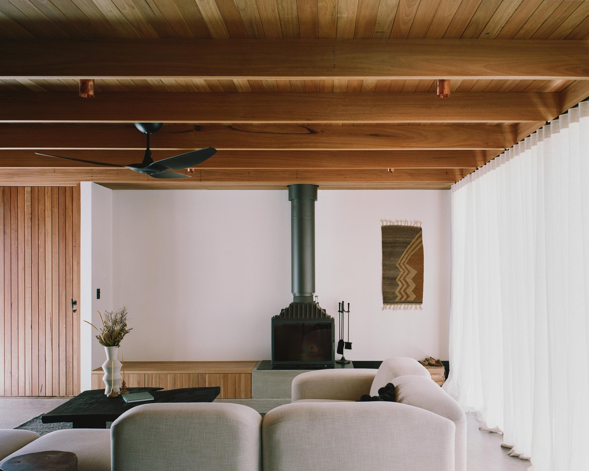Bangalow Road House - image 6