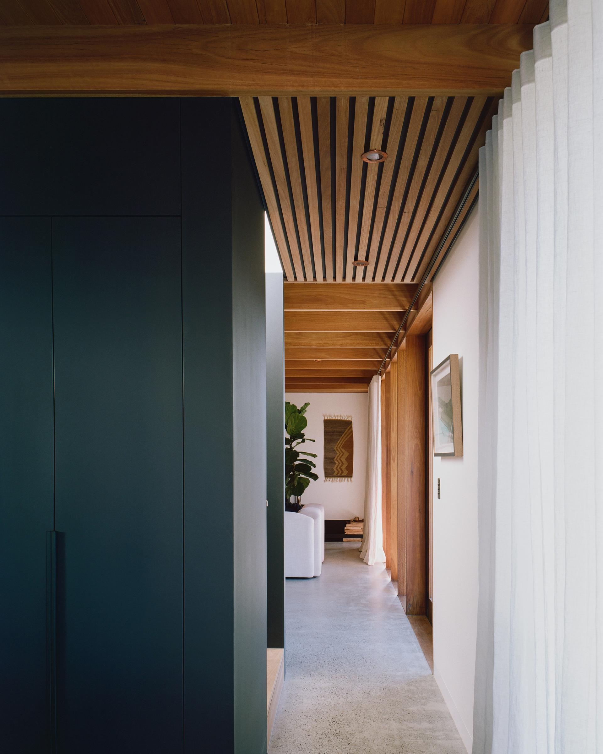 Bangalow Road House - image 12