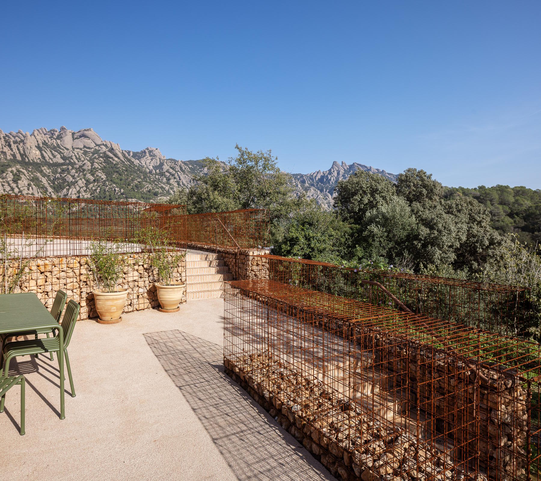 Hotel Masía Can Farrés. Restoring the links between architecture and landscape - image 8