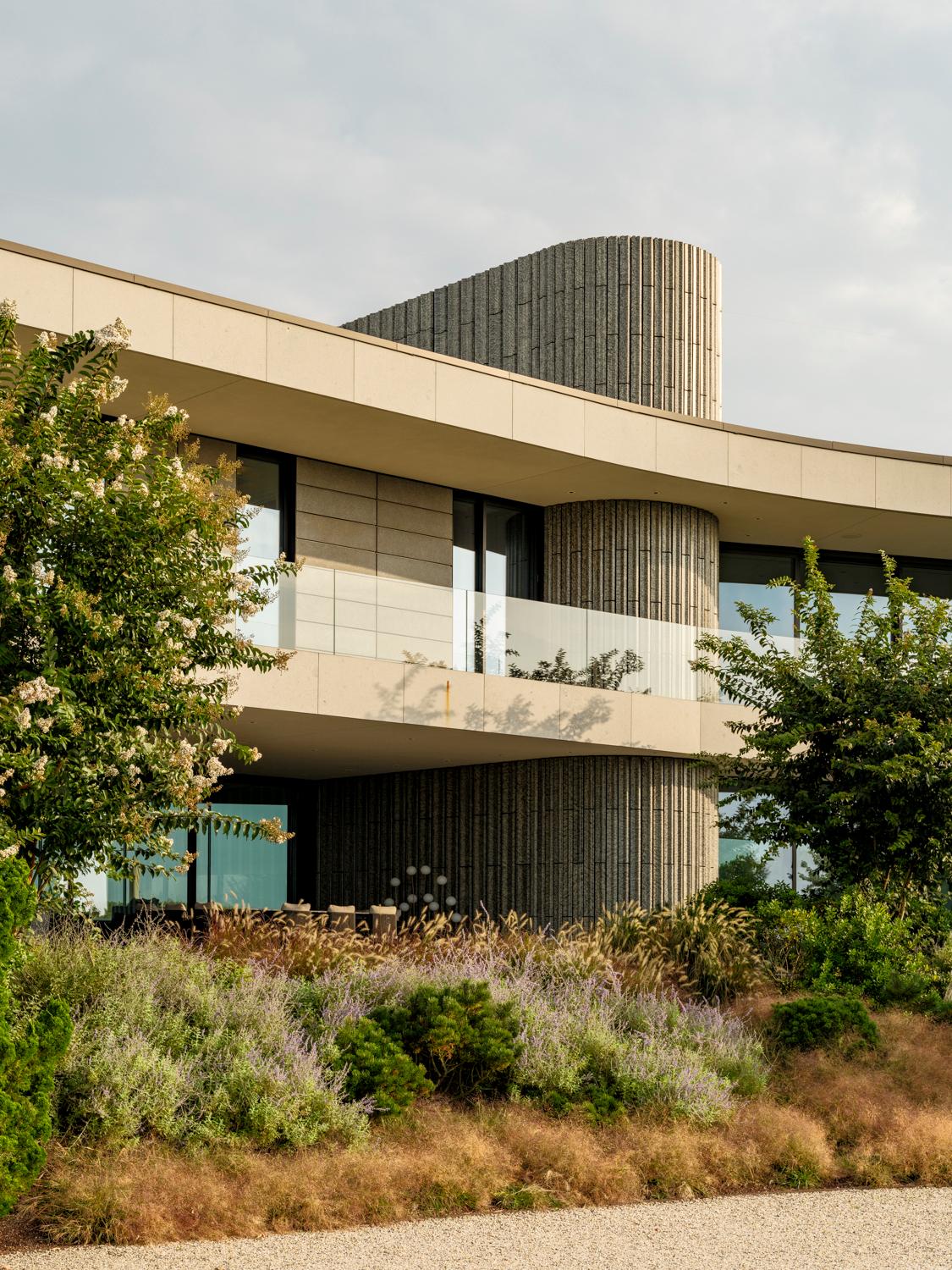 Meadow Lane Residence - image 4
