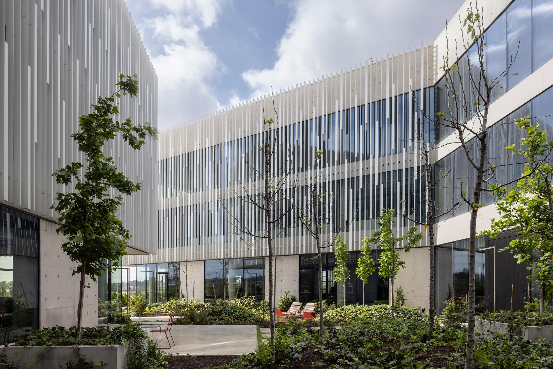 INNOVATE HQ& showroom - image 11
