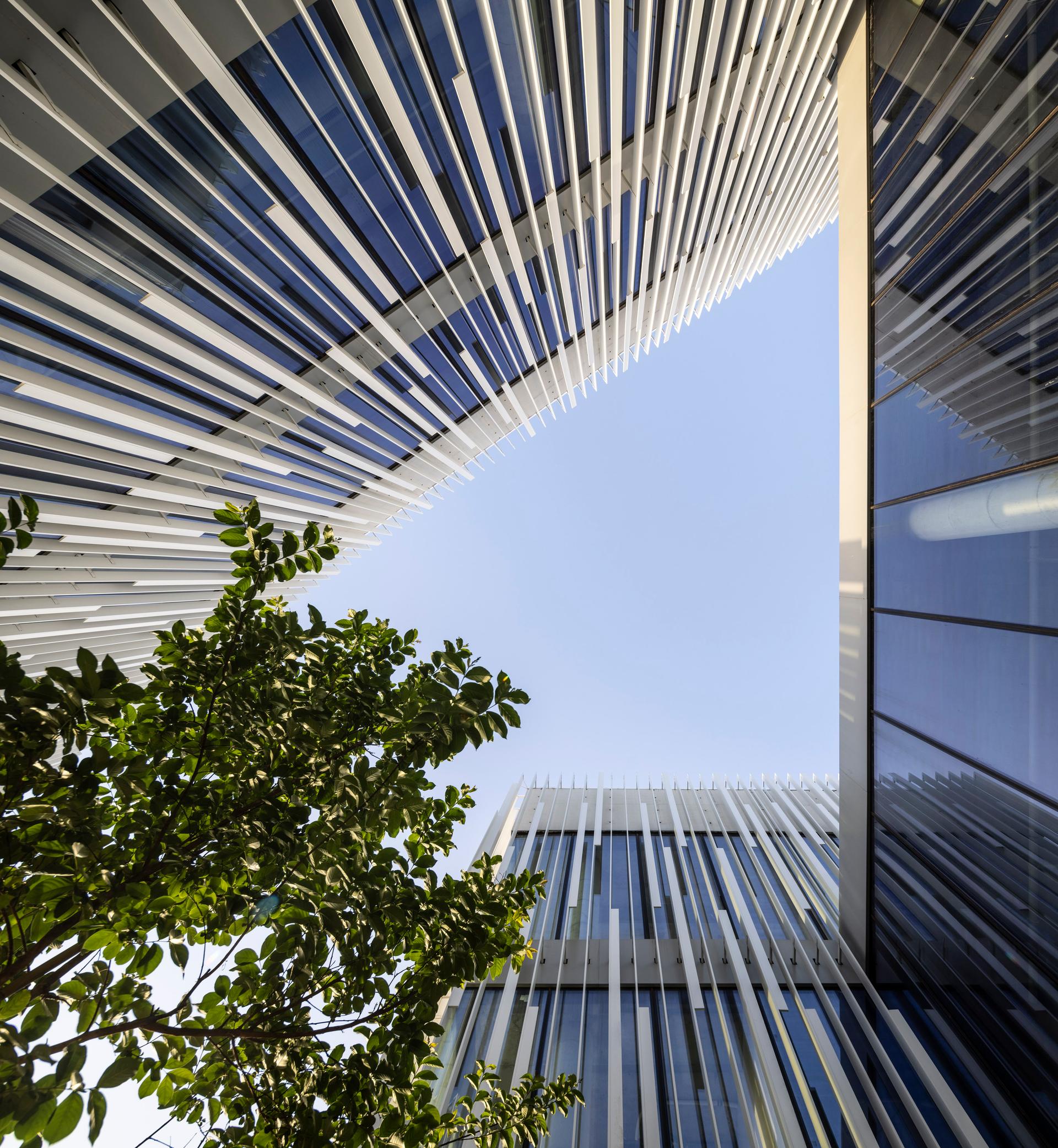 INNOVATE HQ& showroom - image 12