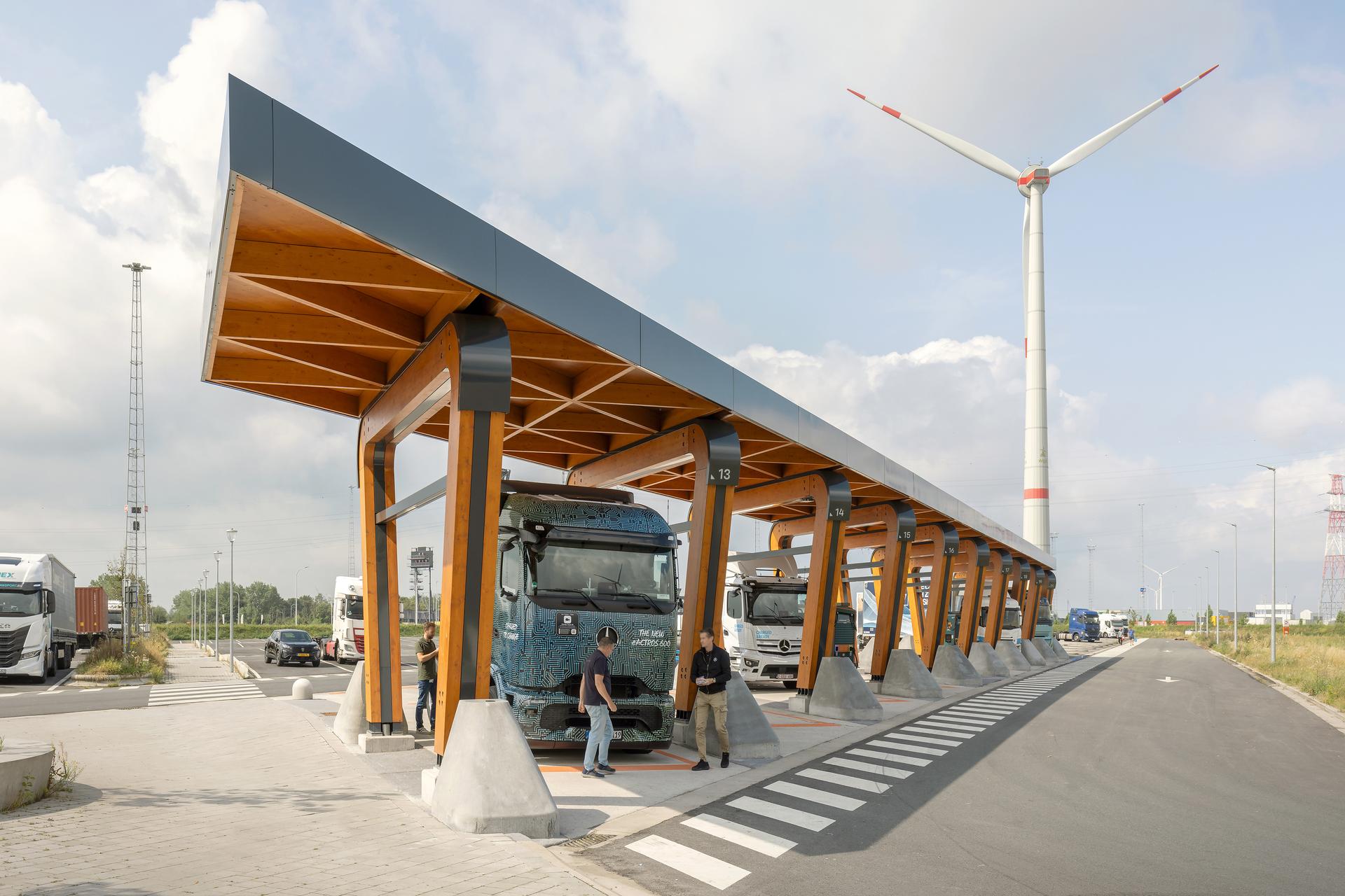 Milence Truck Charging
