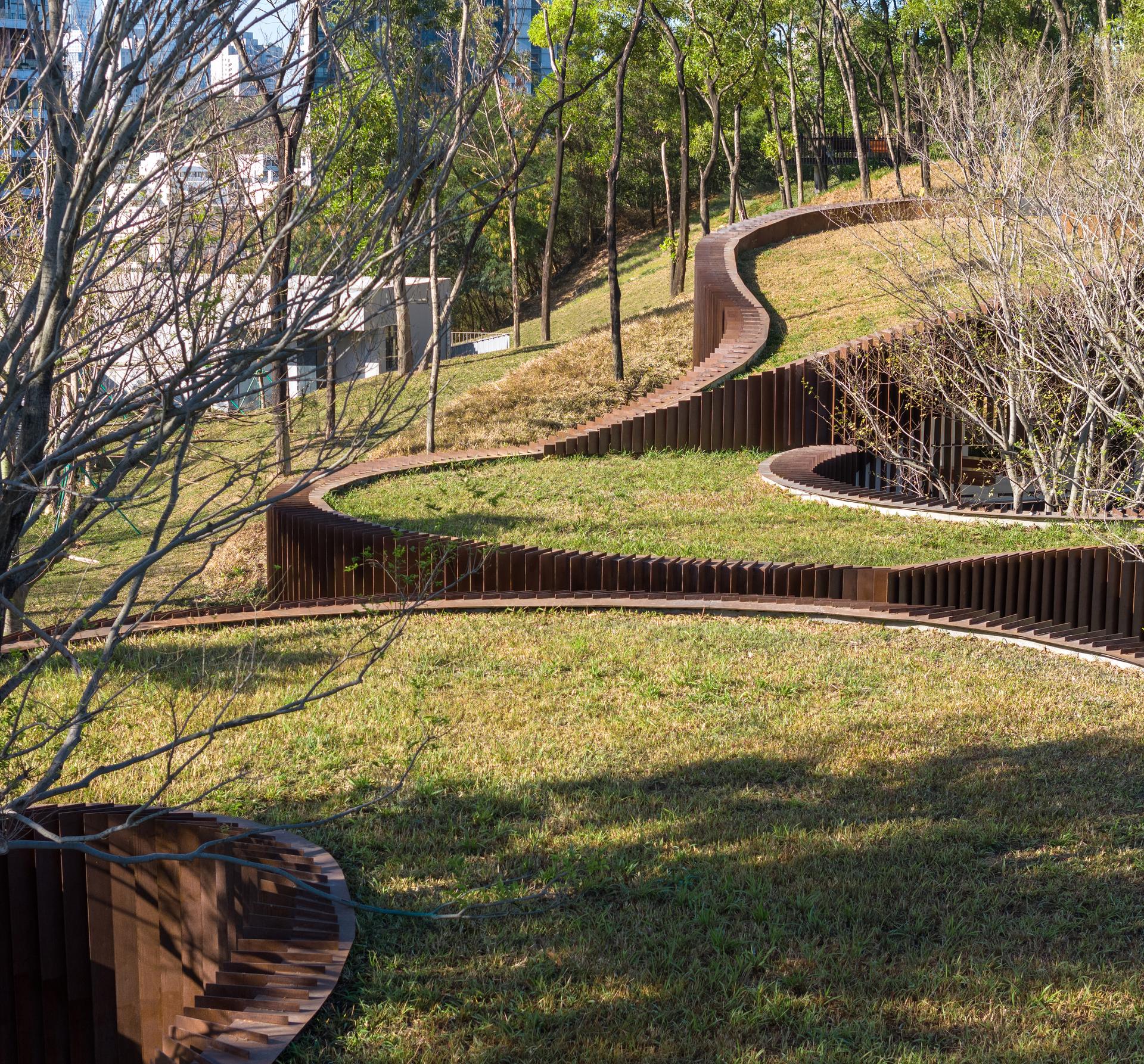 Qiaochengbei Park Visitor Center - image 2