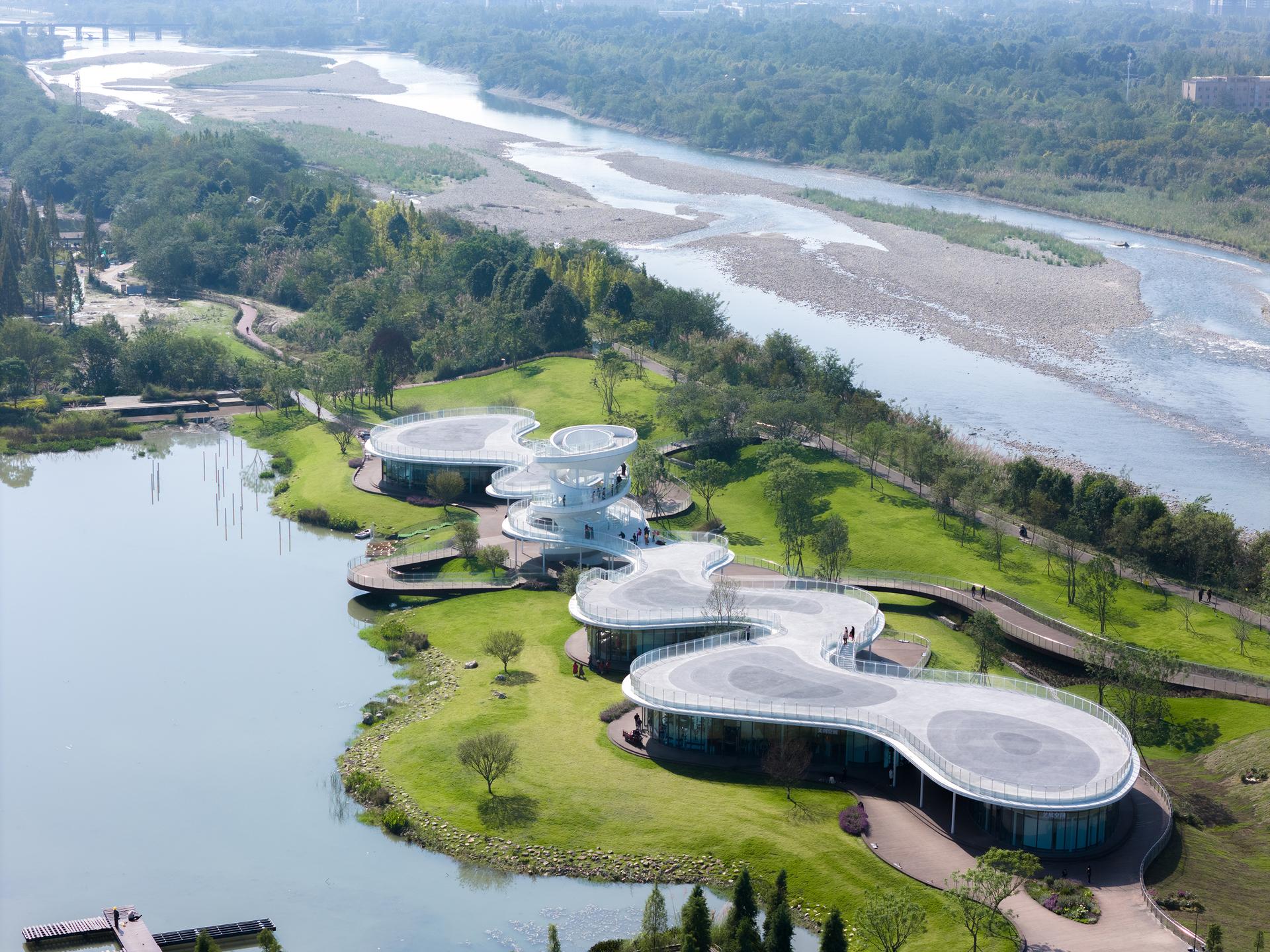 Lujiatan Wetland Park Commercial Service Center