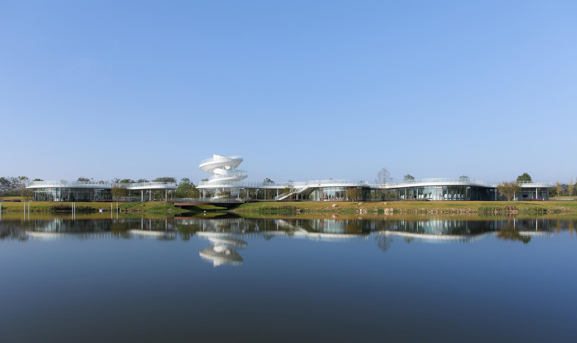 Lujiatan Wetland Park Commercial Service Center - image 13