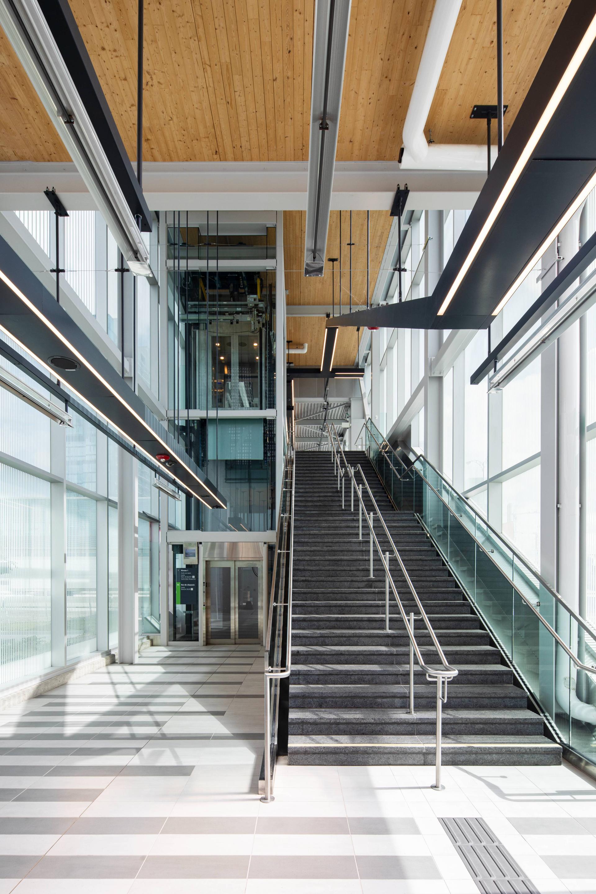 REM- Station du Quartier - image 9