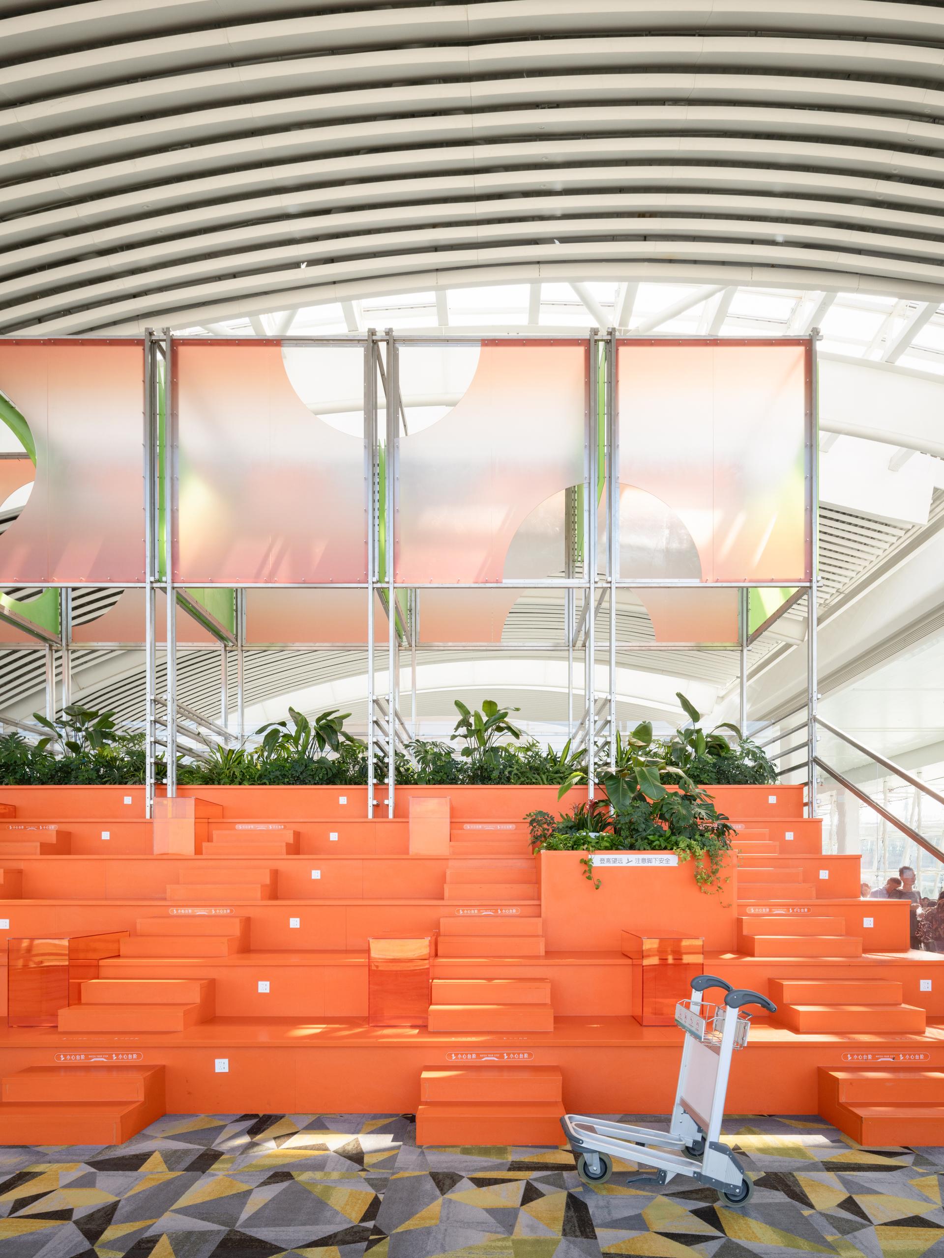Design of kiosks and observation decks in Wuhan Tianhe Airport T2—Towards a light architecture - image 7