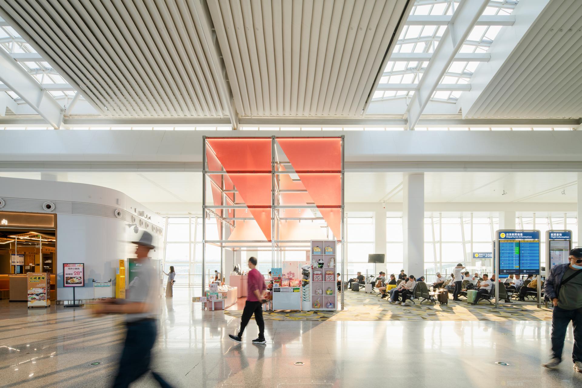 Design of kiosks and observation decks in Wuhan Tianhe Airport T2—Towards a light architecture - image 12