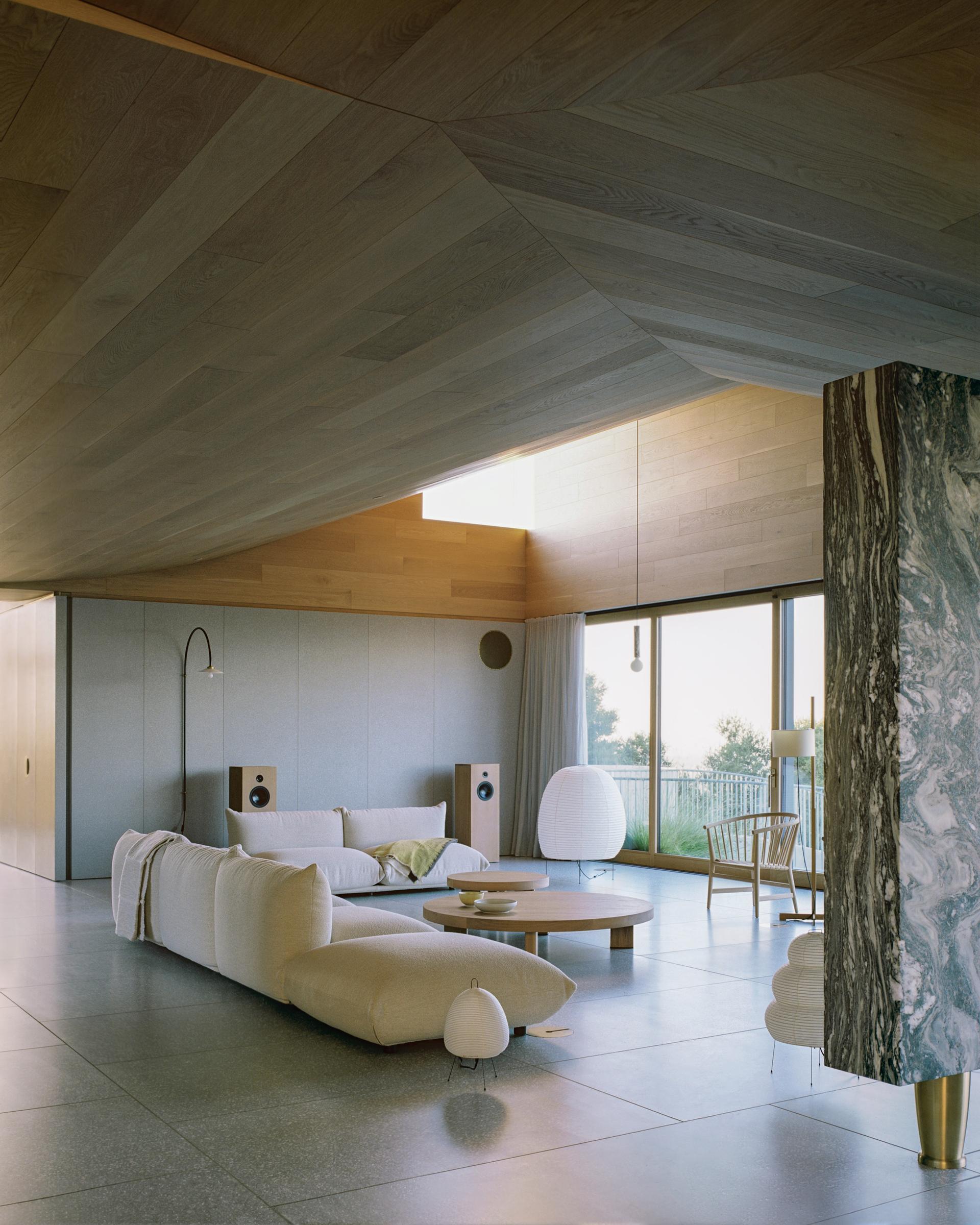House of Horns - image 8