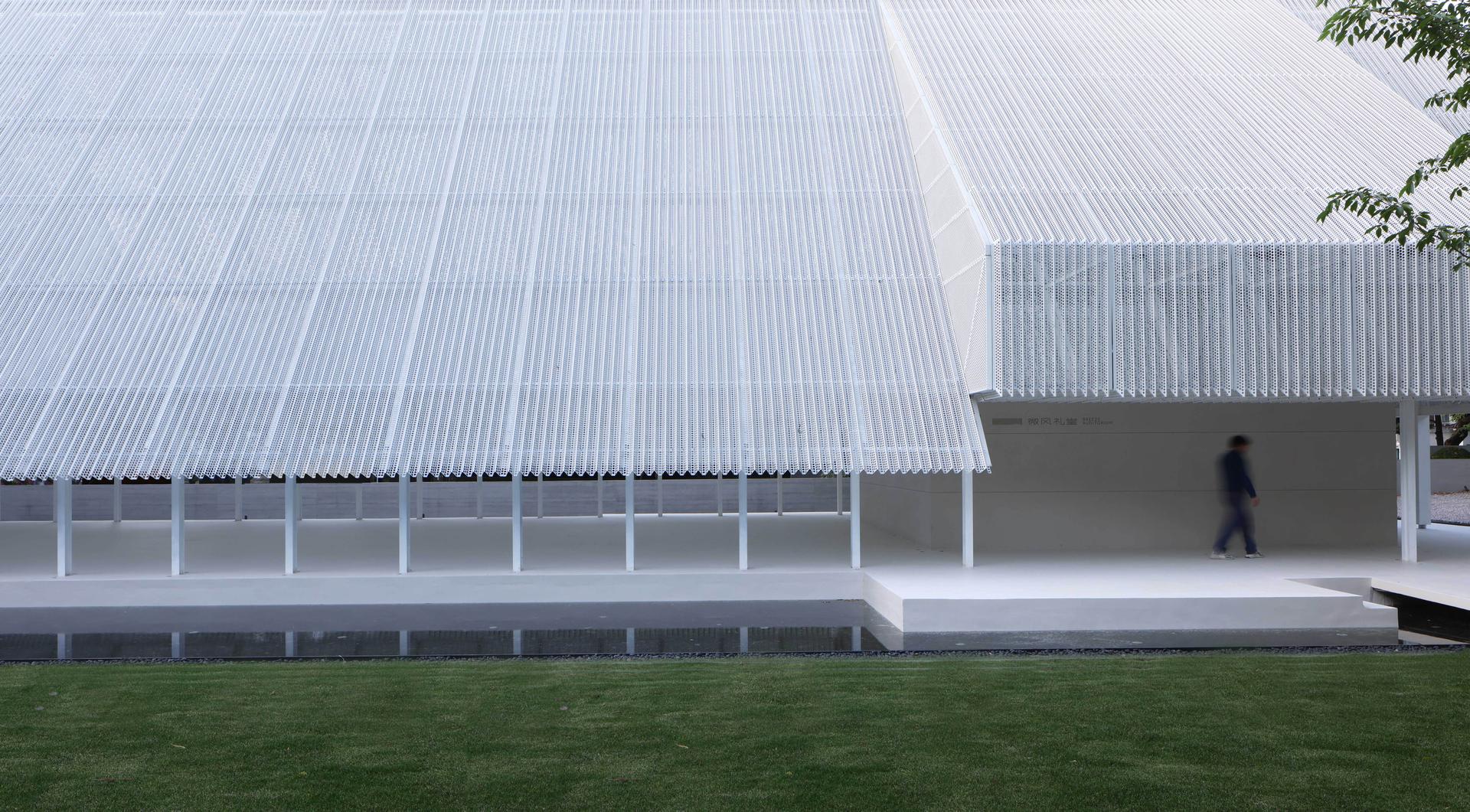 The Breeze Hall—Between the sacred and the mundane - image 31