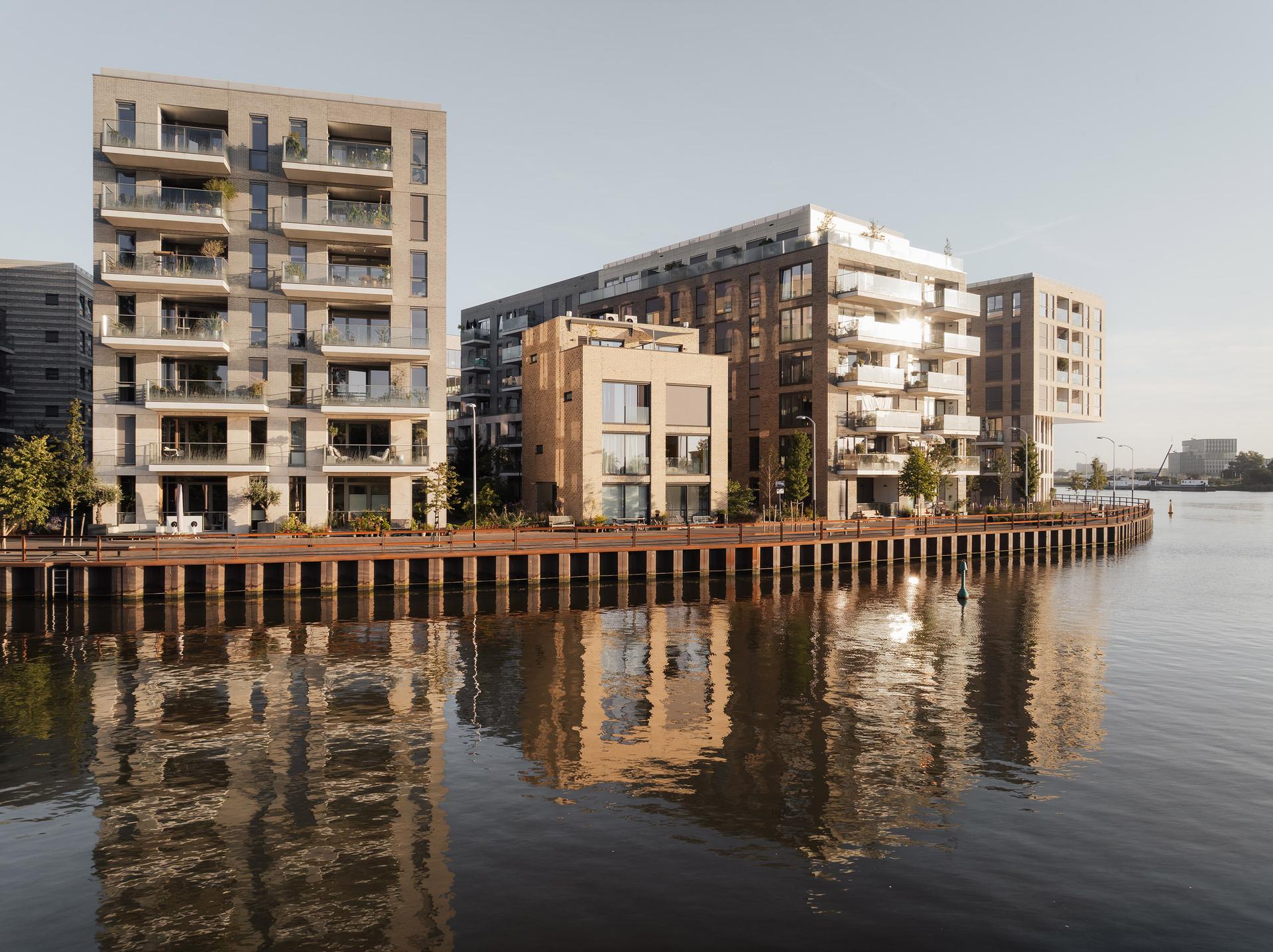 Cruquius Island Housing - image 9